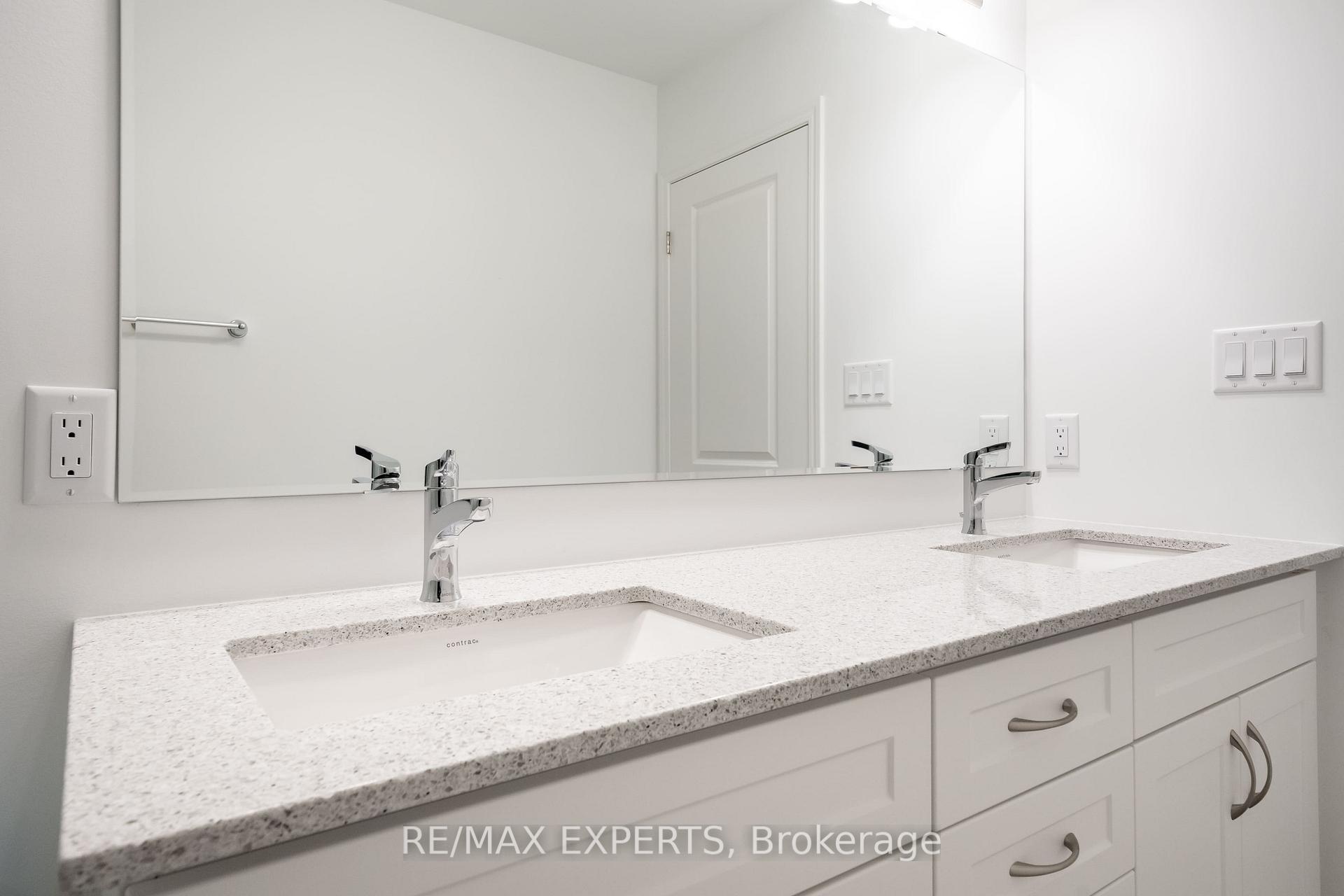 Photo 40 of 121 Vinewood Crescent, Barrie, Rural Barrie Southeast — HOMEH