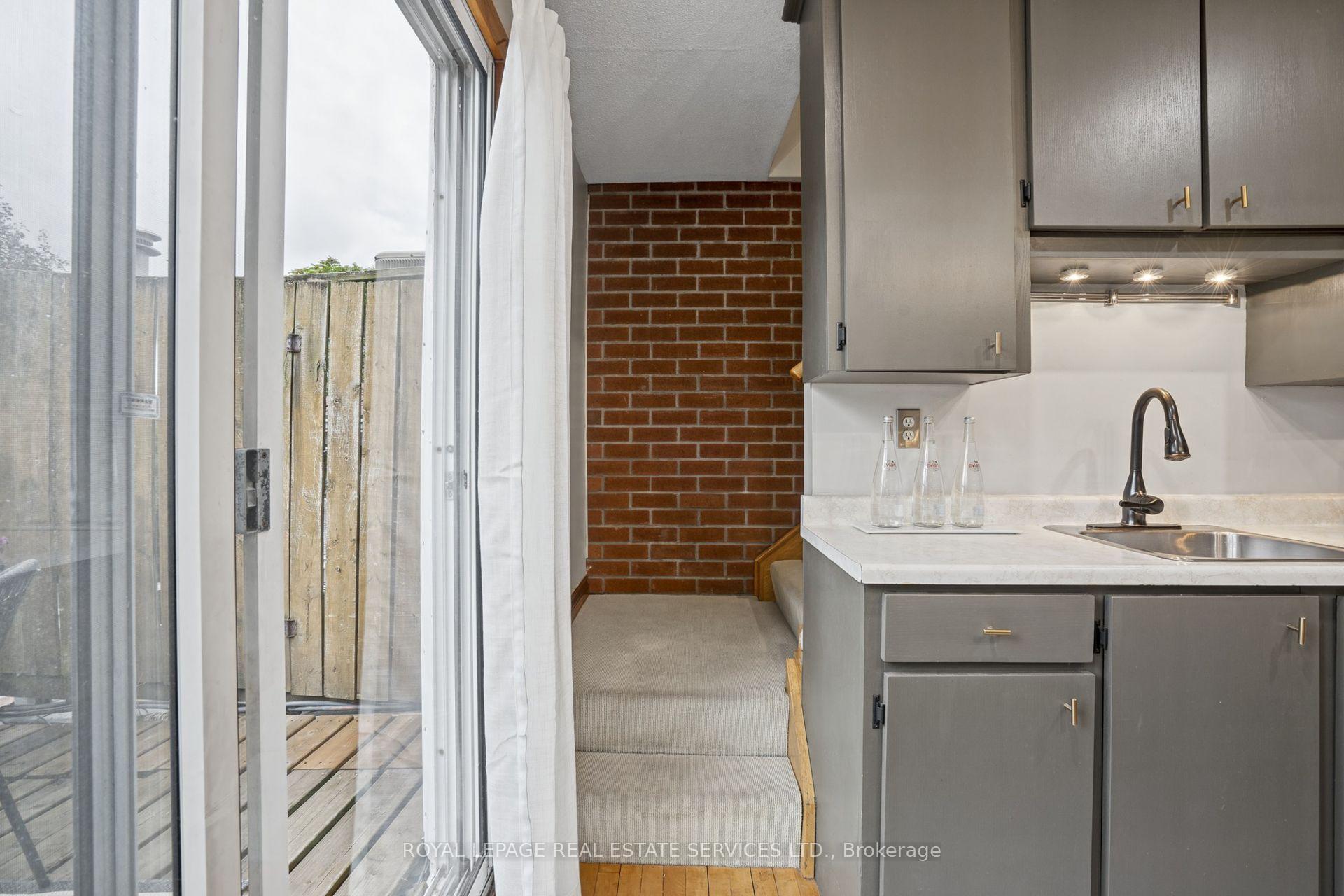 Photo 15 of 3 Harshaw Avenue, Toronto, Runnymede-Bloor West Village — HOMEH