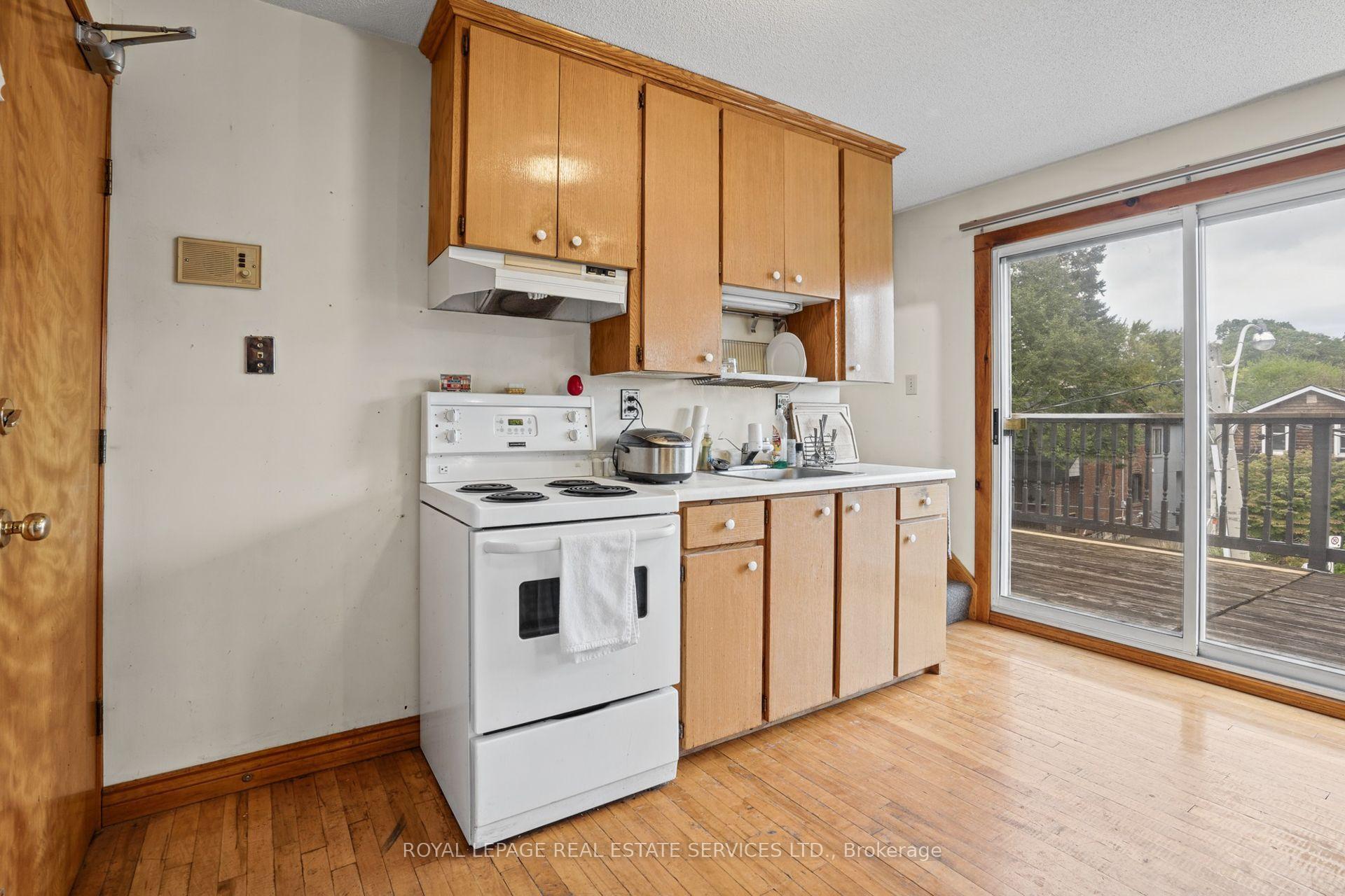 Photo 37 of 3 Harshaw Avenue, Toronto, Runnymede-Bloor West Village — HOMEH