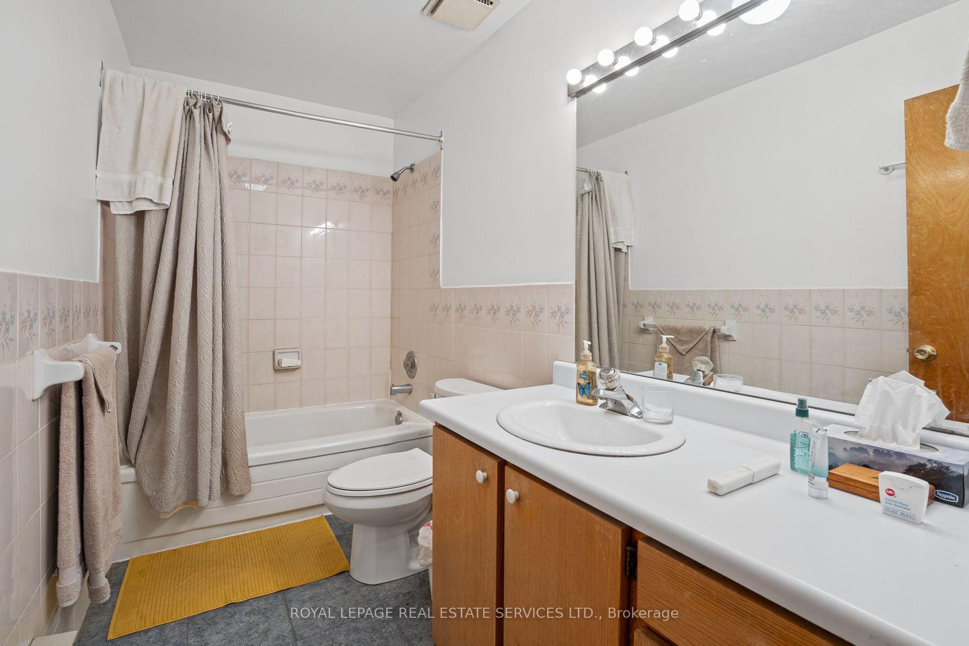 Photo 43 of 3 Harshaw Avenue, Toronto, Runnymede-Bloor West Village — HOMEH