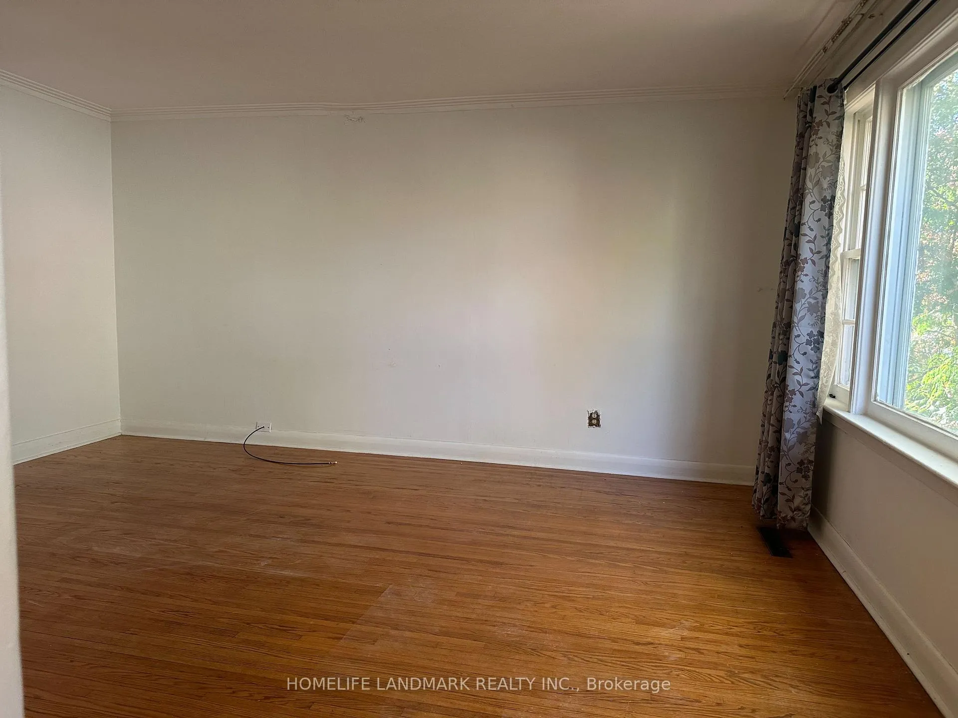 Photo 3 of 29 Nipigon Avenue, North York, Newtonbrook East — HOMEH