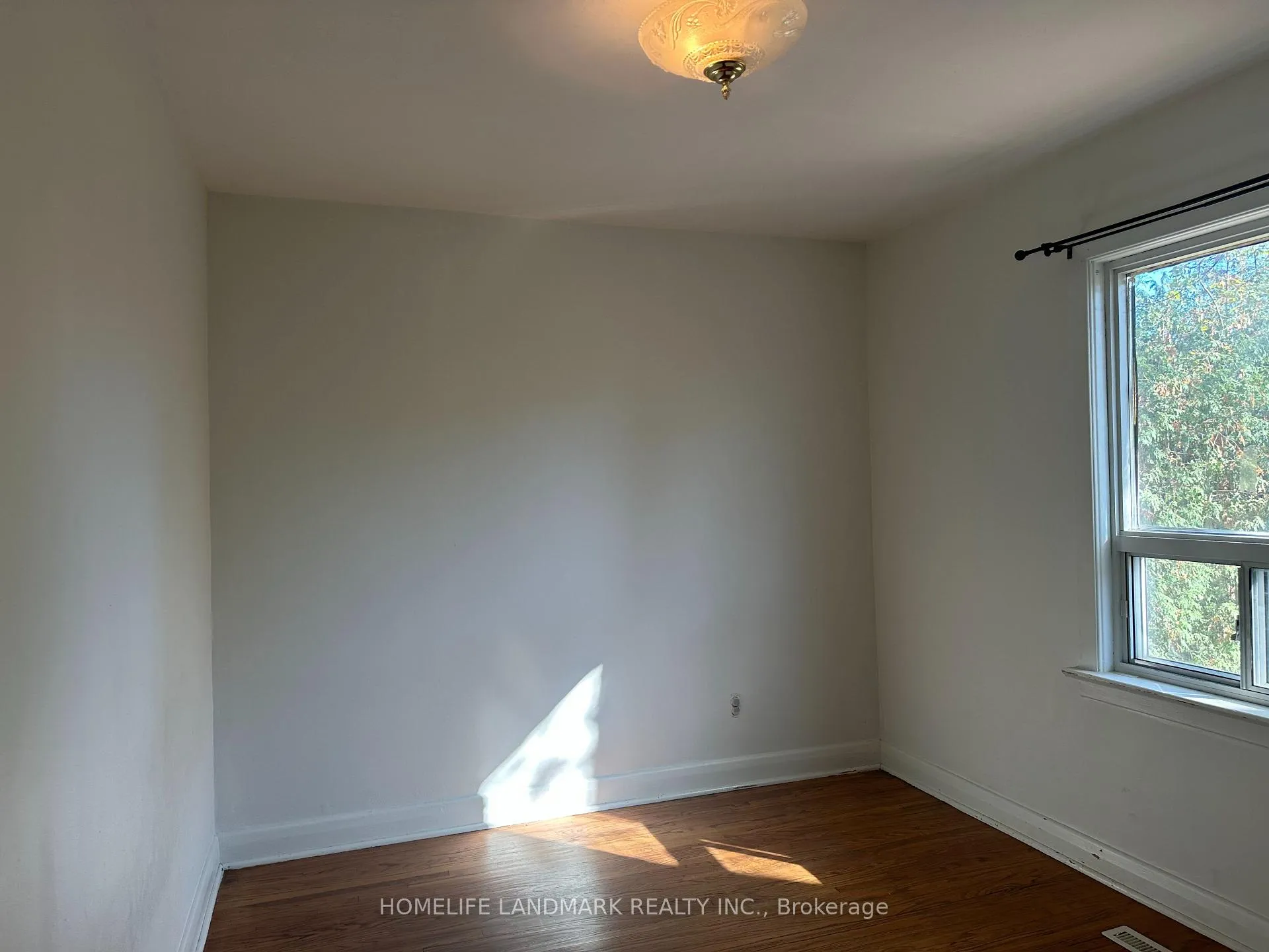 Photo 13 of 29 Nipigon Avenue, North York, Newtonbrook East — HOMEH