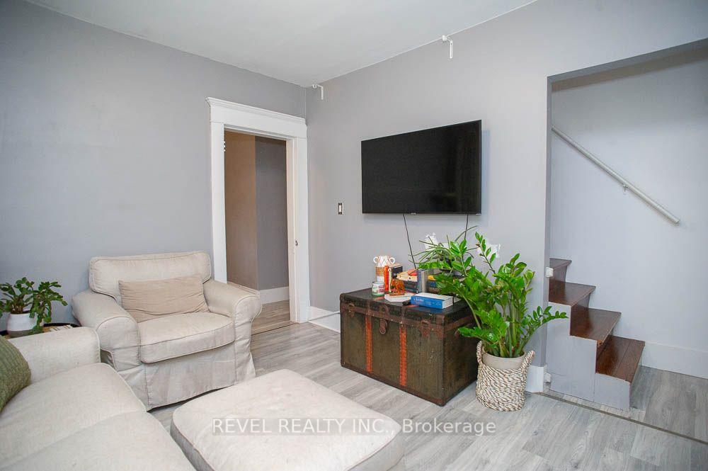 Photo 6 of Unit Upper, 234 Sheridan Street, Brantford, East Ward — HOMEH