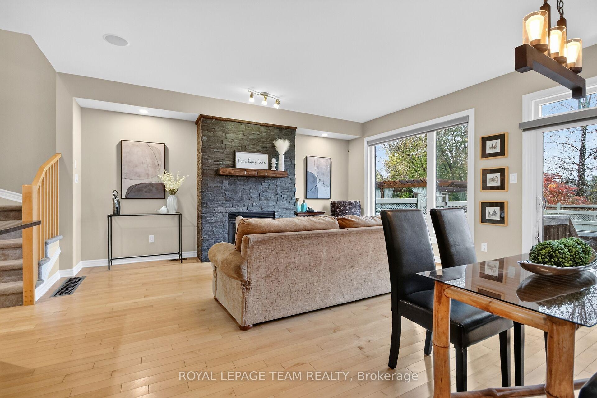 Photo 7 of 166 Mattingly Way, Ottawa, Riverside South/Gloucester Glen — HOMEH