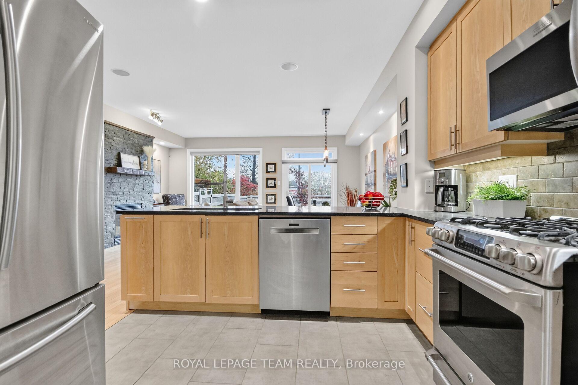 Photo 14 of 166 Mattingly Way, Ottawa, Riverside South/Gloucester Glen — HOMEH