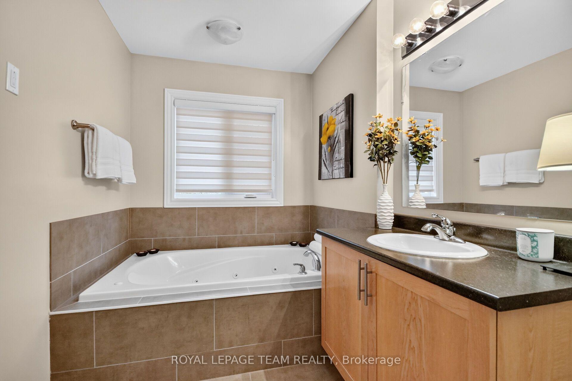 Photo 20 of 166 Mattingly Way, Ottawa, Riverside South/Gloucester Glen — HOMEH