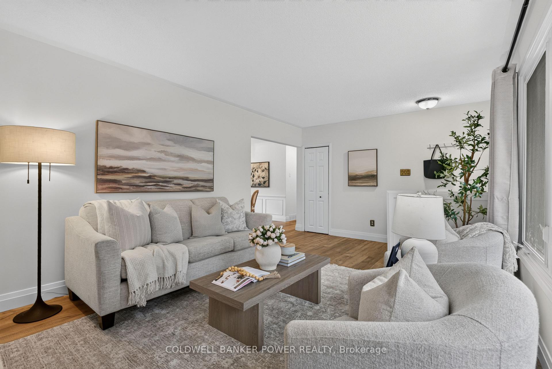 Photo 9 of 34 Algonquin Crescent, London, East O — HOMEH