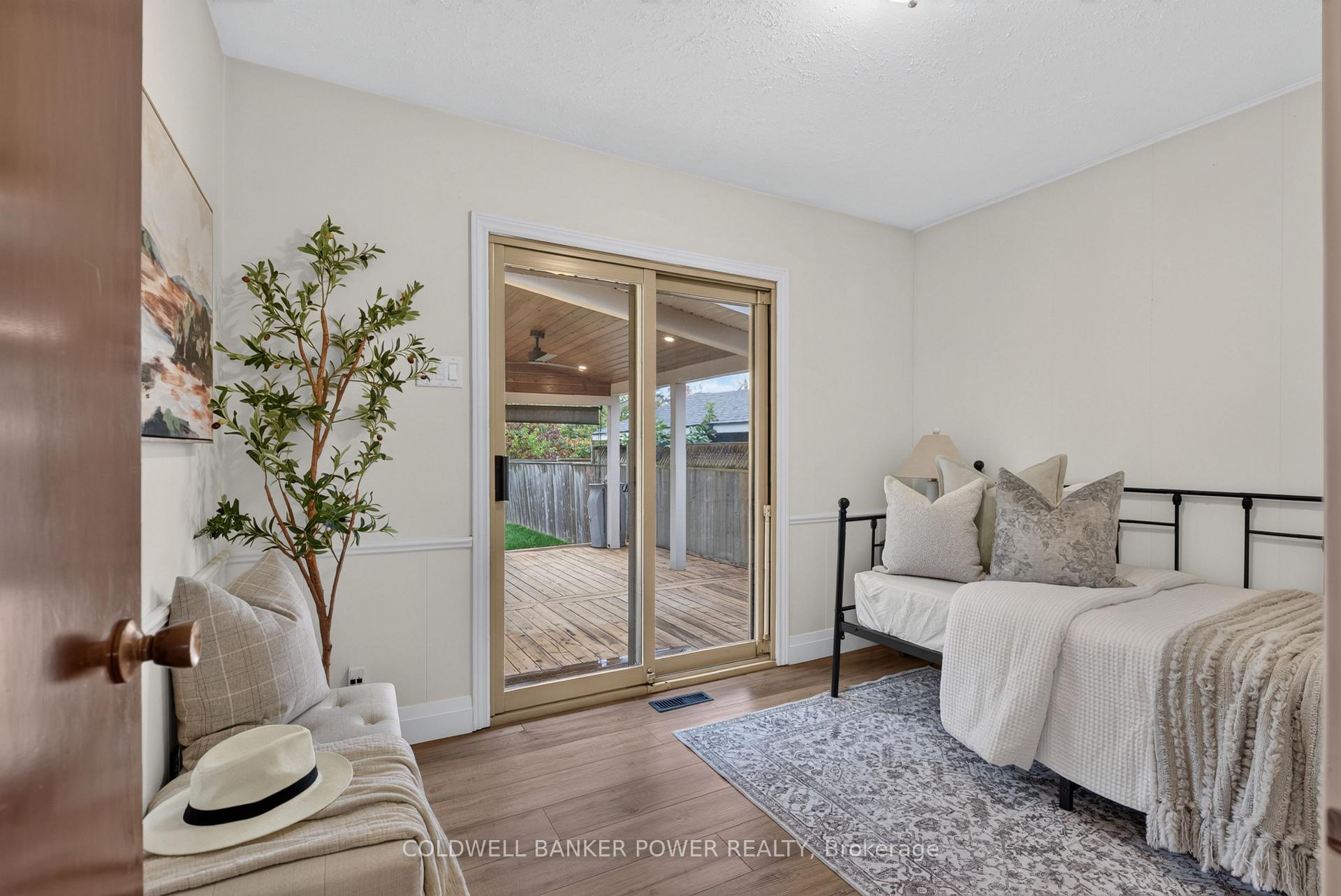 Photo 22 of 34 Algonquin Crescent, London, East O — HOMEH
