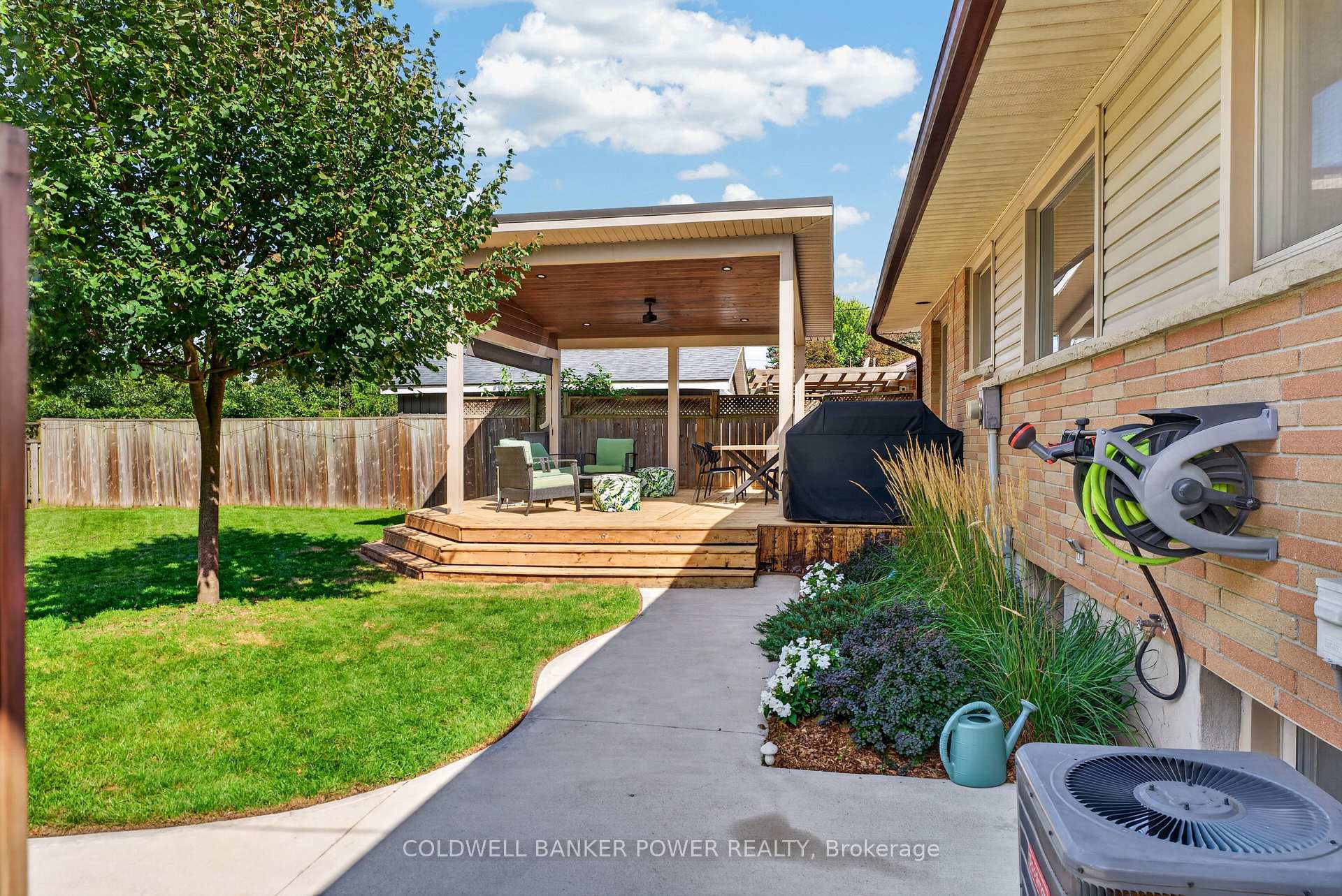 Photo 37 of 34 Algonquin Crescent, London, East O — HOMEH