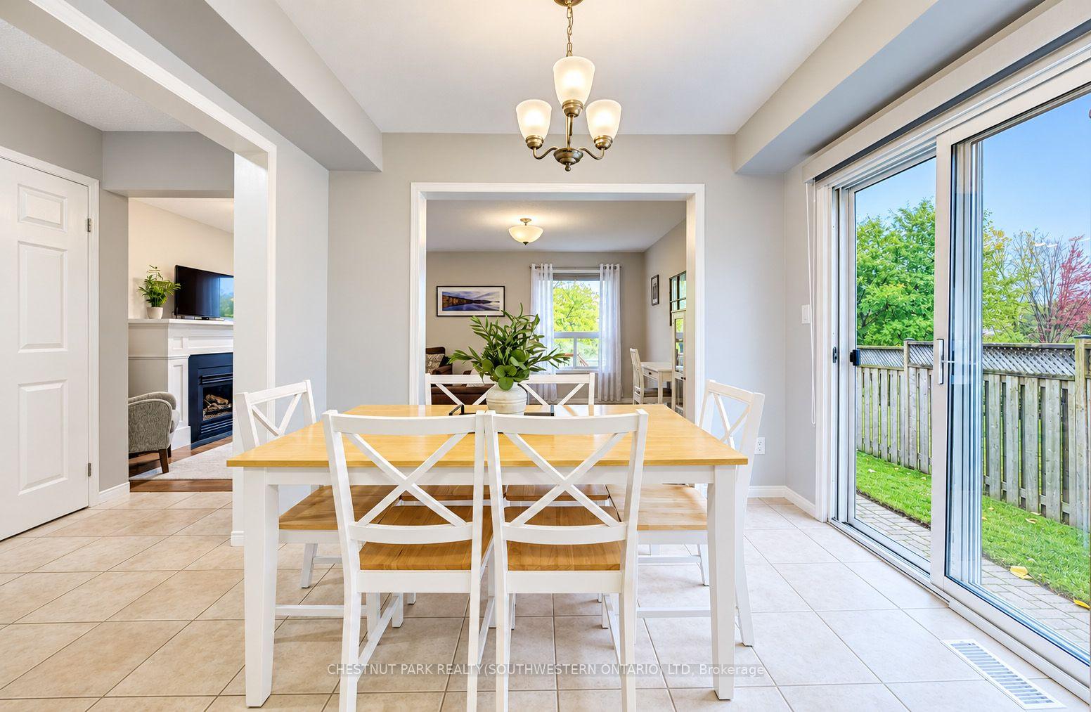Photo 8 of 24 White Sands Court, Kitchener, Laurentian Hills/Country Hills W — HOMEH