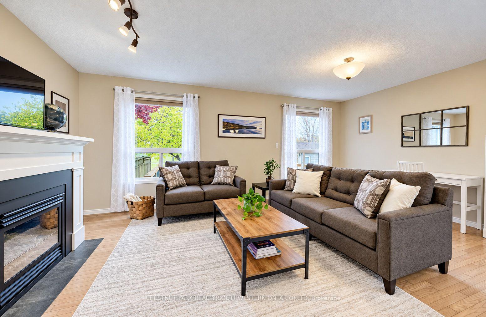 Photo 16 of 24 White Sands Court, Kitchener, Laurentian Hills/Country Hills W — HOMEH