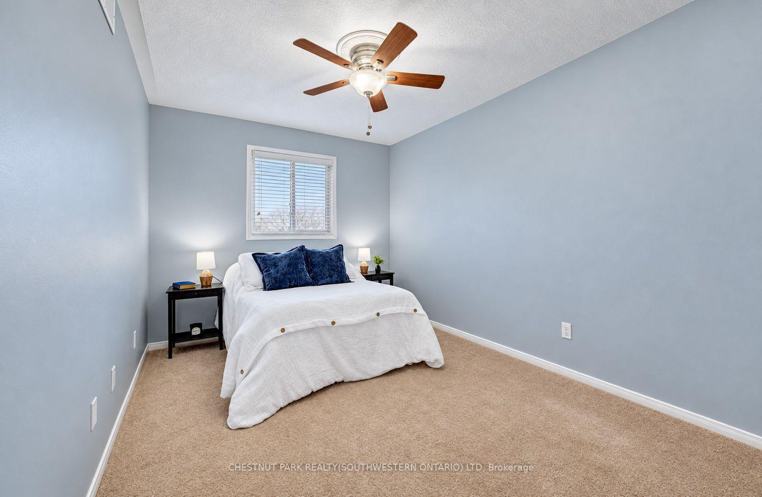 Photo 22 of 24 White Sands Court, Kitchener, Laurentian Hills/Country Hills W — HOMEH