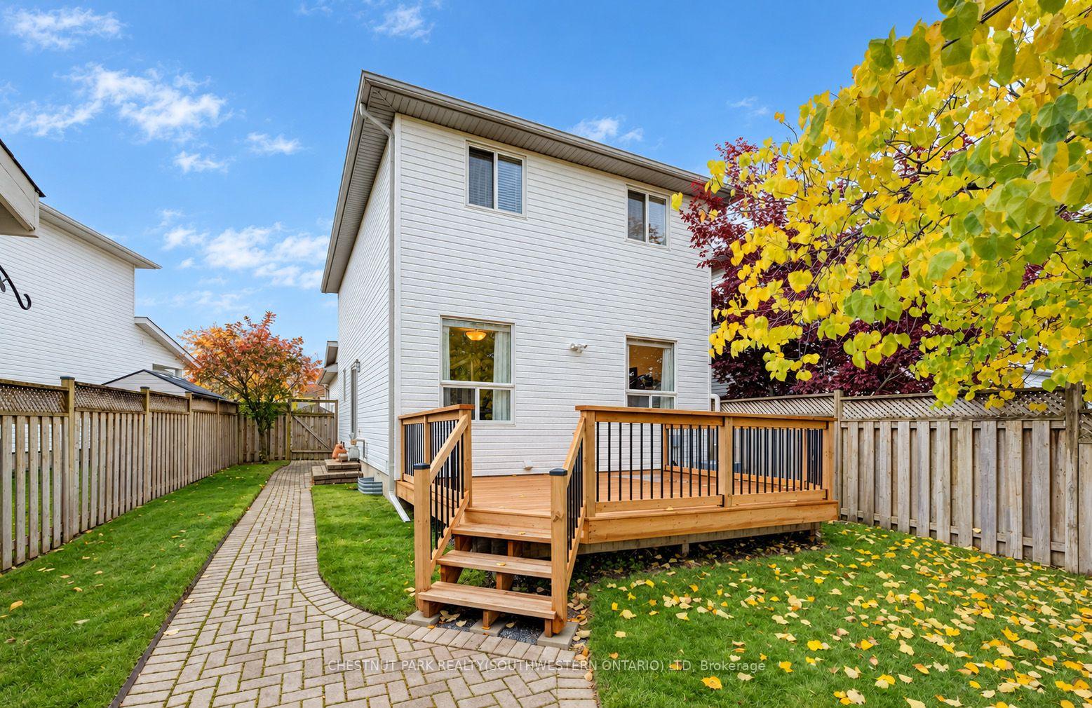 Photo 32 of 24 White Sands Court, Kitchener, Laurentian Hills/Country Hills W — HOMEH