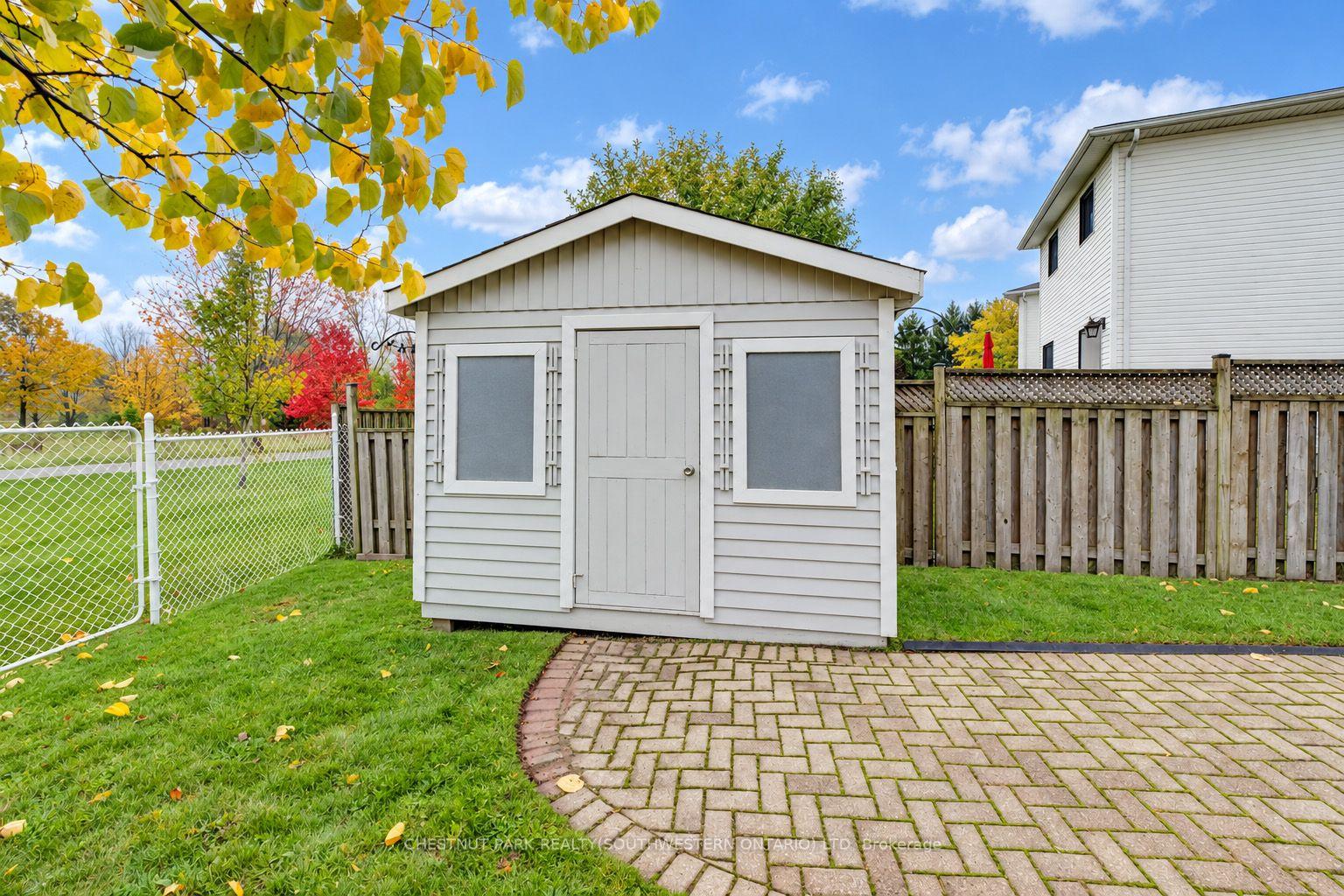 Photo 33 of 24 White Sands Court, Kitchener, Laurentian Hills/Country Hills W — HOMEH