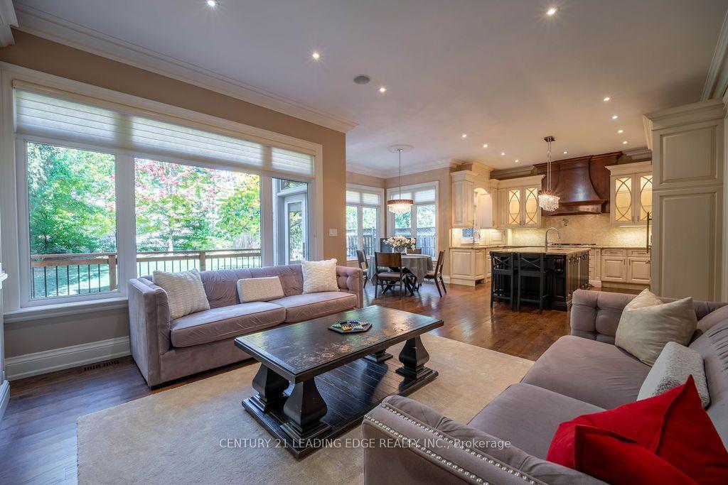 Photo 18 of 312 Parkview Avenue, North York, Willowdale East — HOMEH