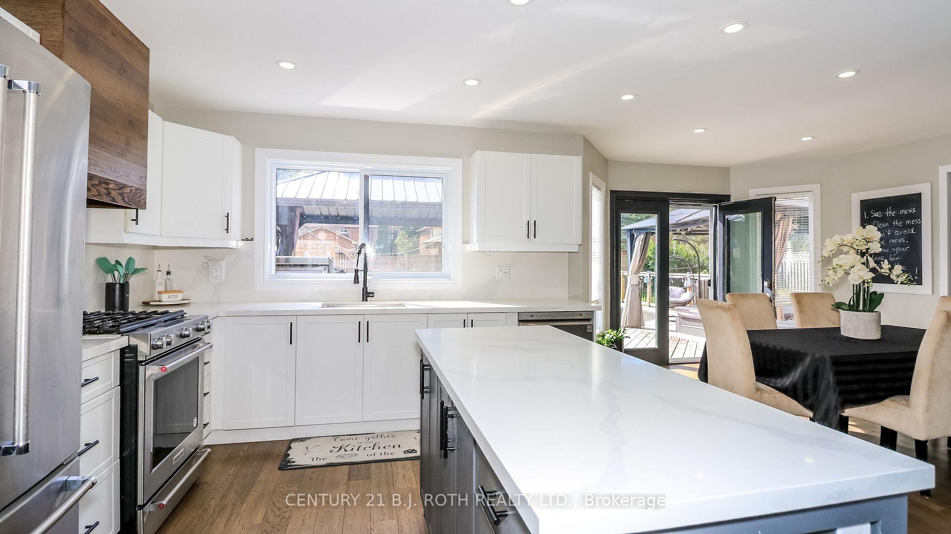 Photo 9 of 61 Barwick Drive W, Barrie, West Bayfield — HOMEH