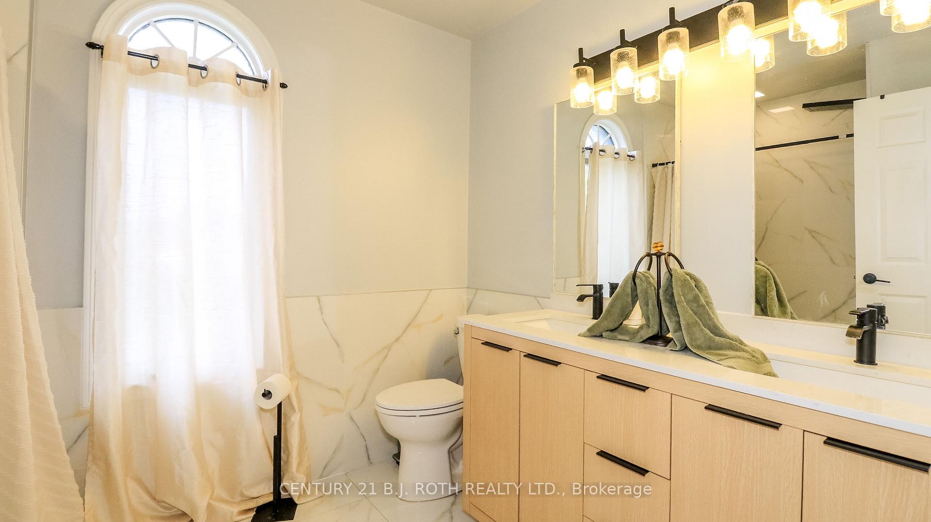 Photo 21 of 61 Barwick Drive W, Barrie, West Bayfield — HOMEH