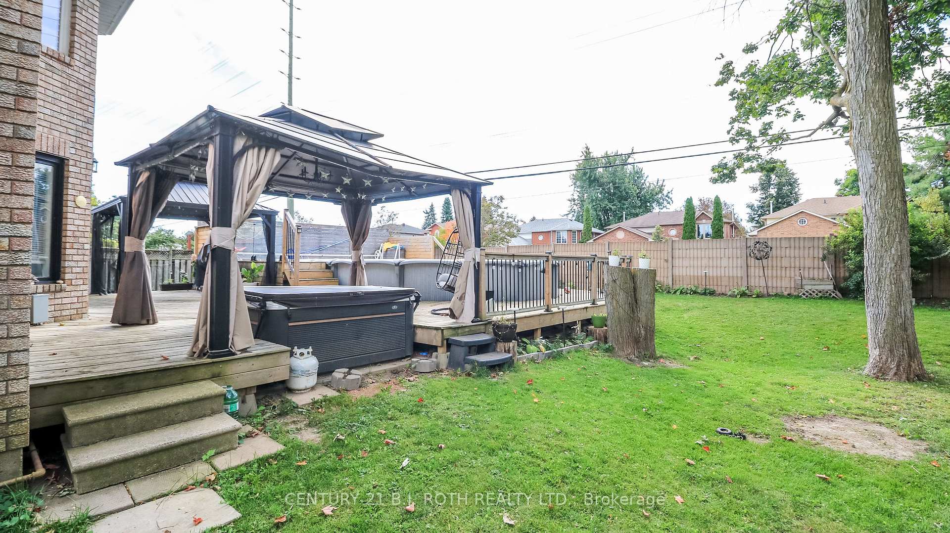 Photo 30 of 61 Barwick Drive W, Barrie, West Bayfield — HOMEH