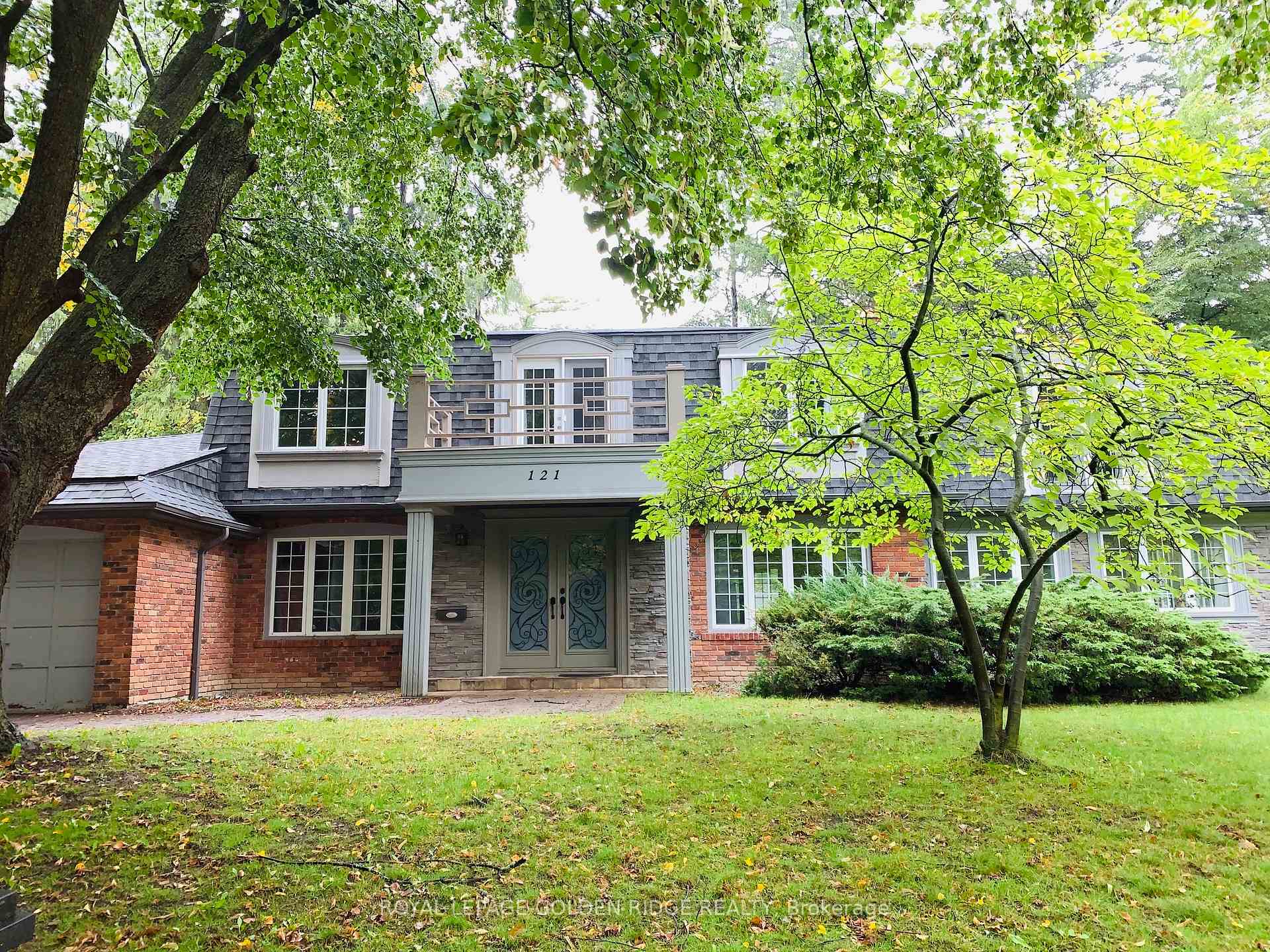 Photo 1 of 121 Castle Crescent, Oakville, Ford — HOMEH