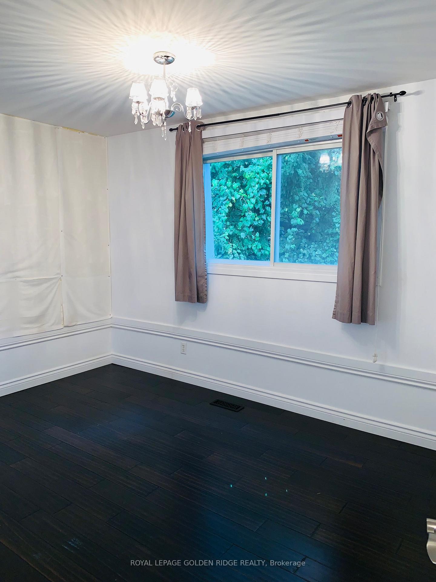 Photo 14 of 121 Castle Crescent, Oakville, Ford — HOMEH