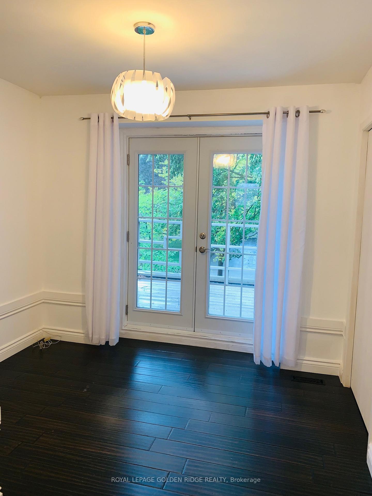 Photo 15 of 121 Castle Crescent, Oakville, Ford — HOMEH