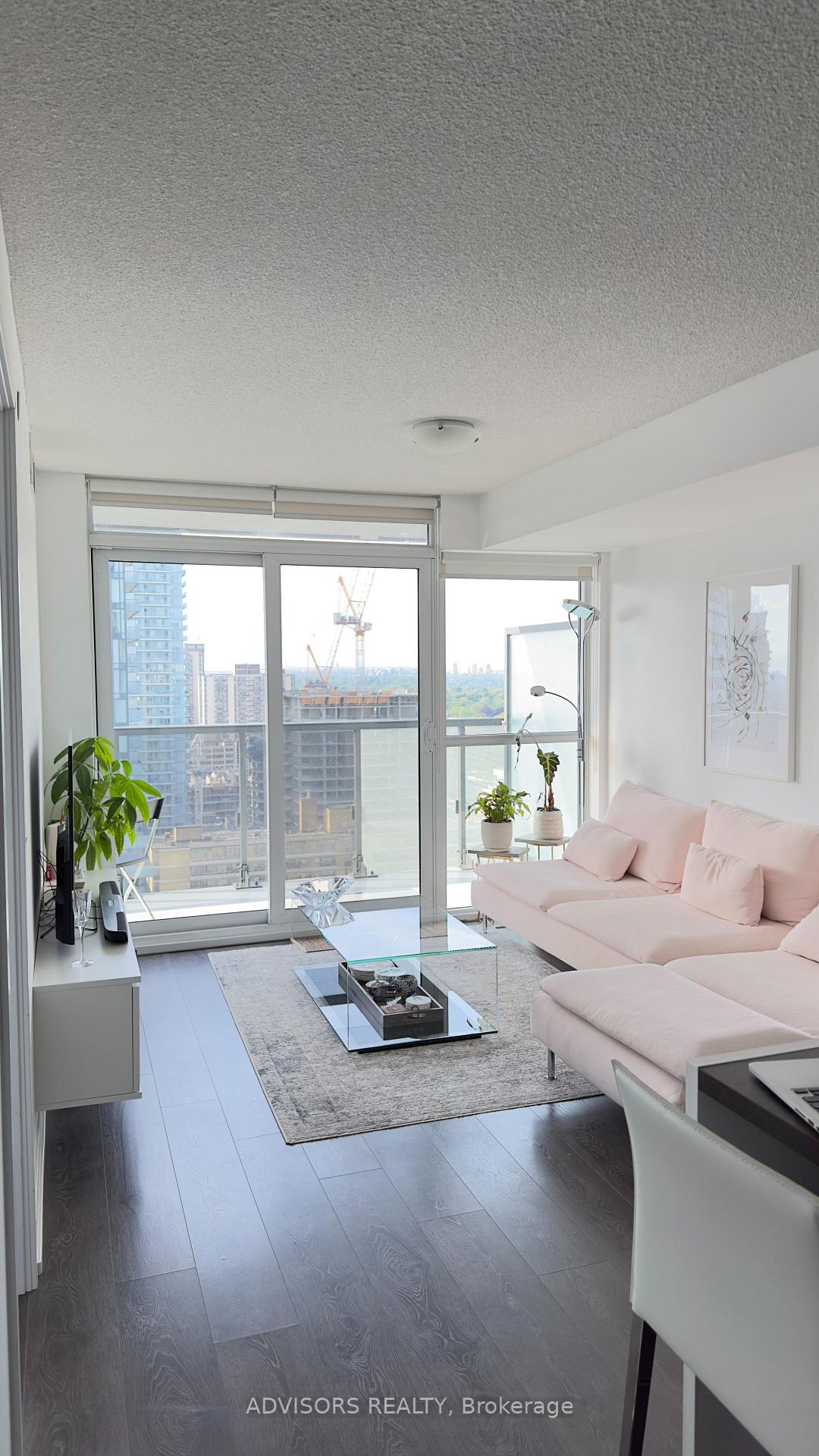 Photo 2 of Unit 2402, 125 Redpath Avenue, Toronto, Mount Pleasant West — HOMEH
