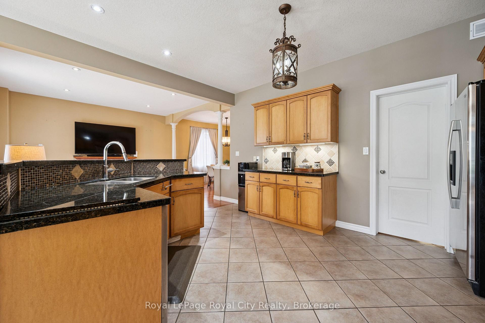 Photo 17 of 26 Frasson Drive, Guelph, Grange Road — HOMEH