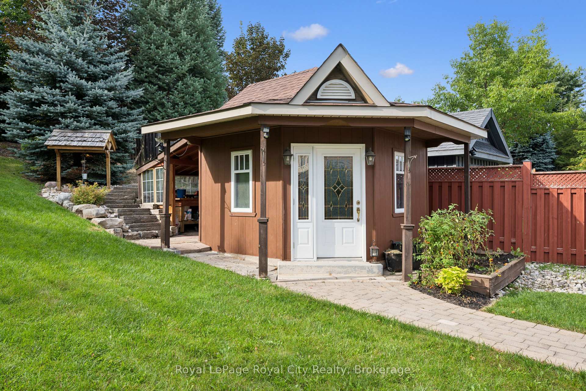Photo 42 of 26 Frasson Drive, Guelph, Grange Road — HOMEH