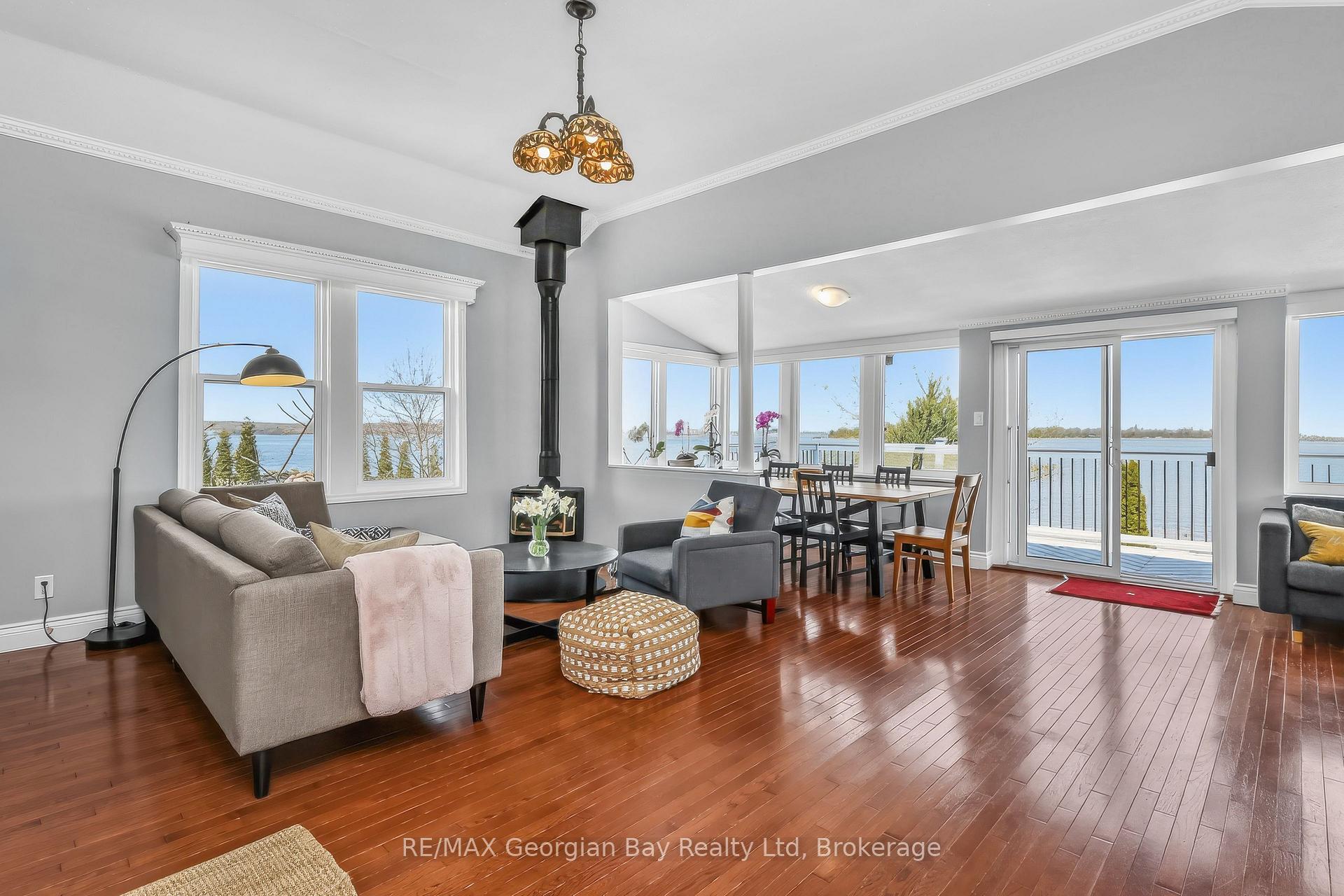Photo 14 of 12 Robins Point Road, Tay, Victoria Harbour — HOMEH