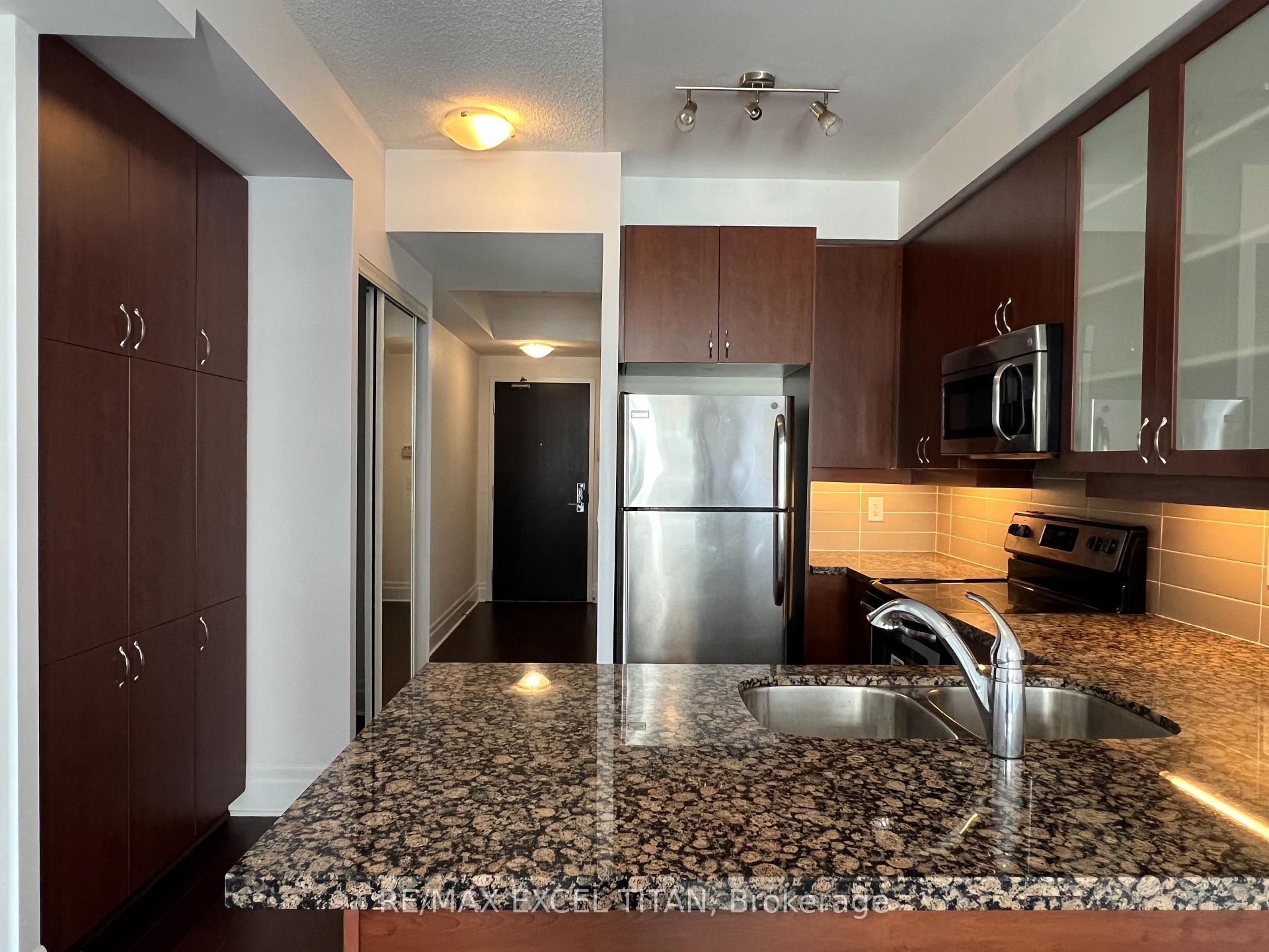 Photo 2 of Unit 607, 111 Upper Duke Crescent, Markham, Unionville — HOMEH