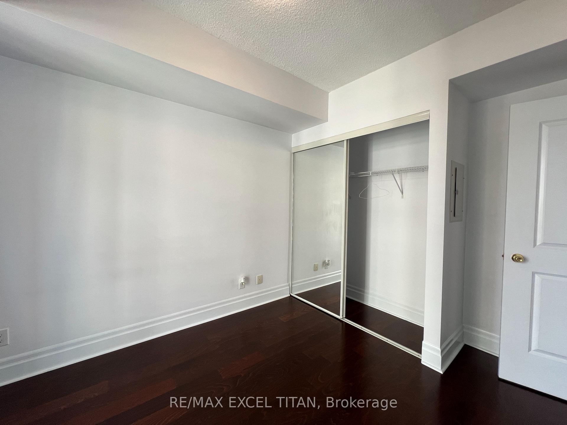 Photo 10 of Unit 607, 111 Upper Duke Crescent, Markham, Unionville — HOMEH