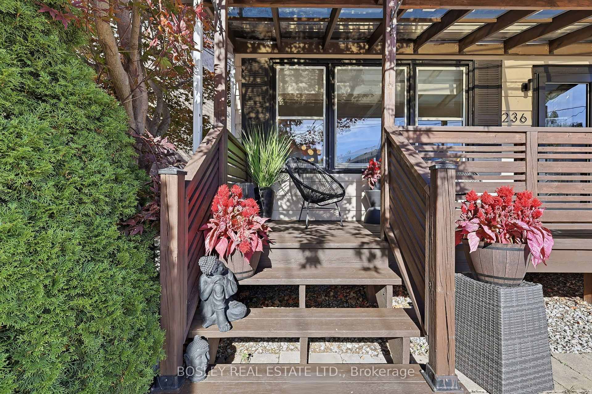 Photo 5 of 236 Virginia Avenue, Toronto, Woodbine-Lumsden — HOMEH
