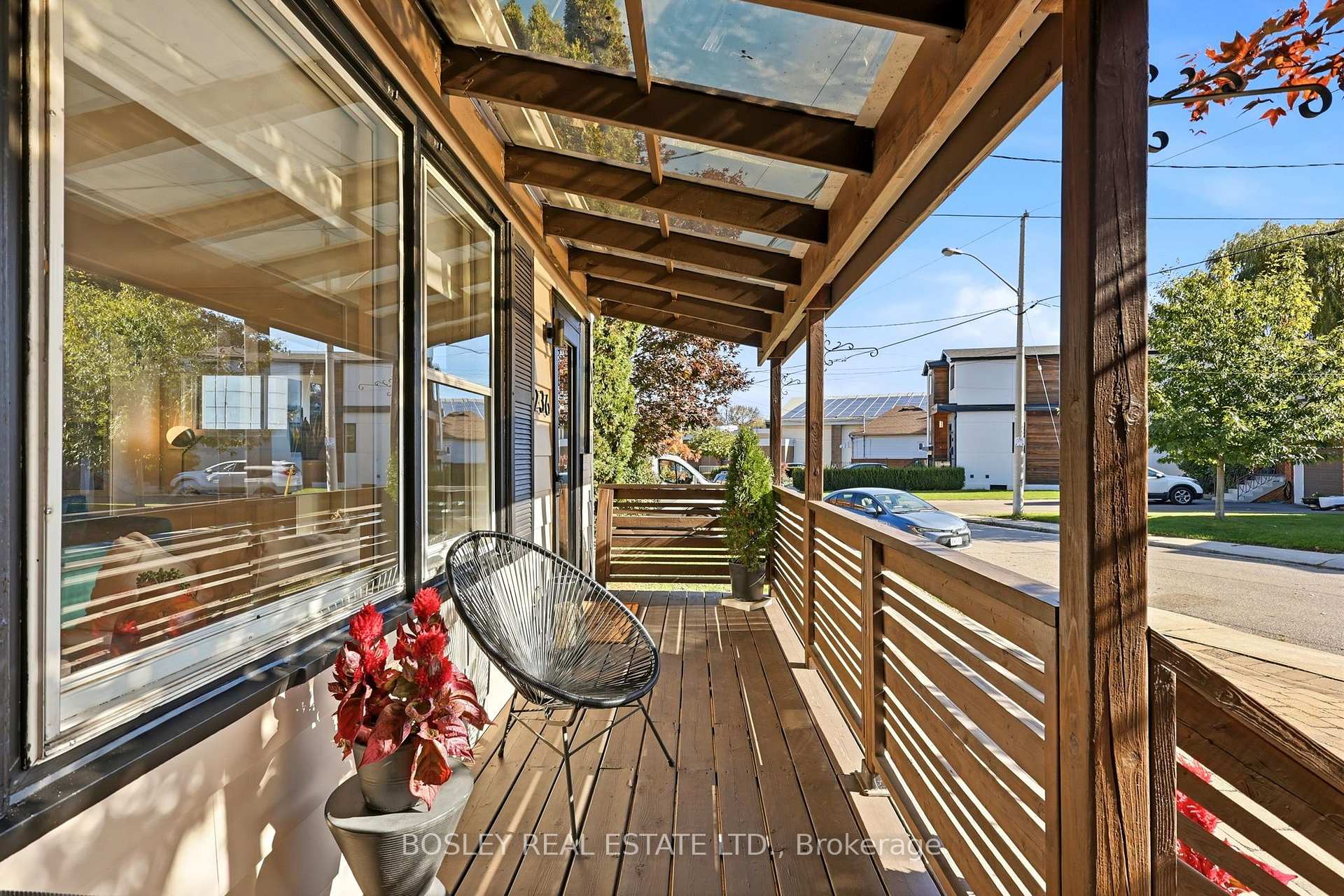 Photo 7 of 236 Virginia Avenue, Toronto, Woodbine-Lumsden — HOMEH