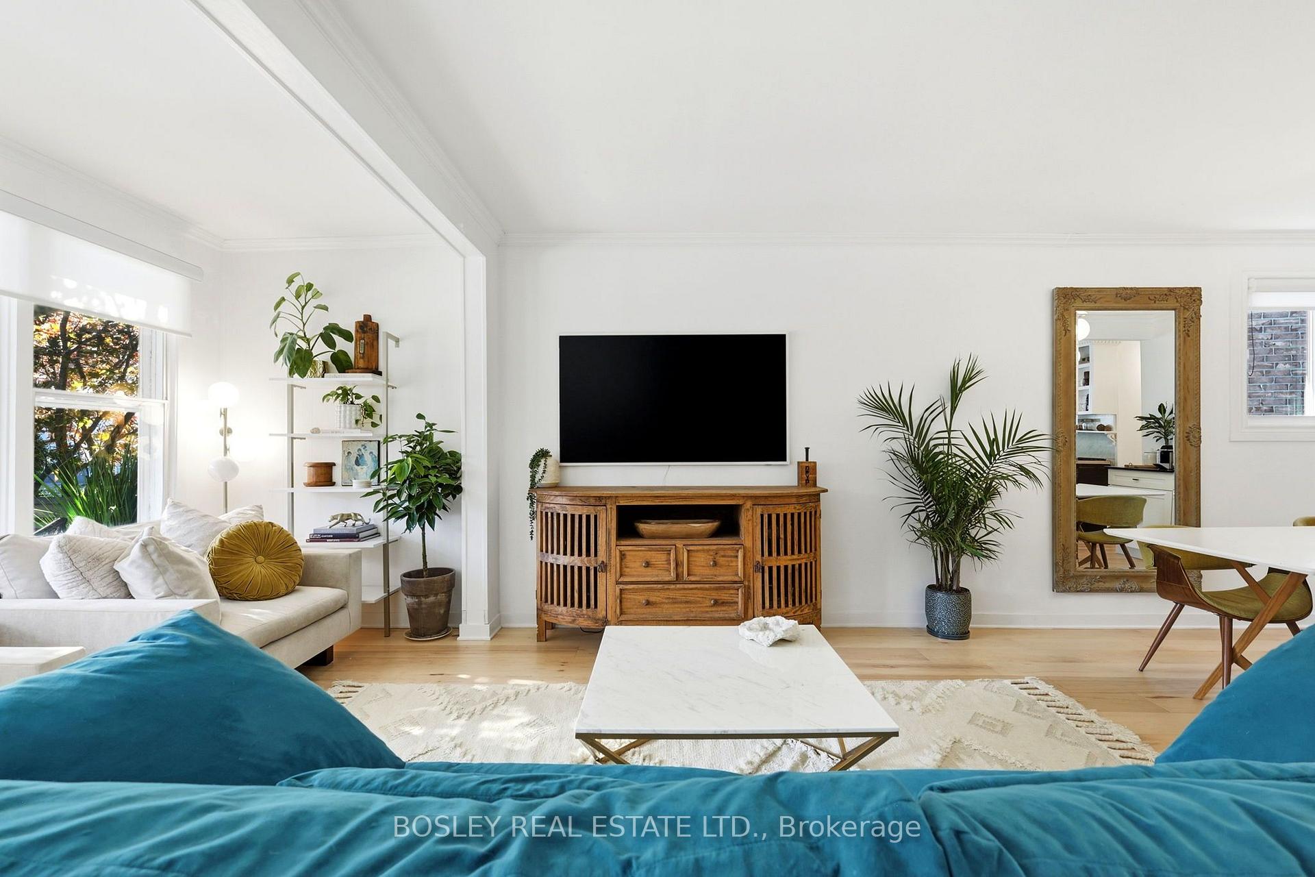 Photo 11 of 236 Virginia Avenue, Toronto, Woodbine-Lumsden — HOMEH