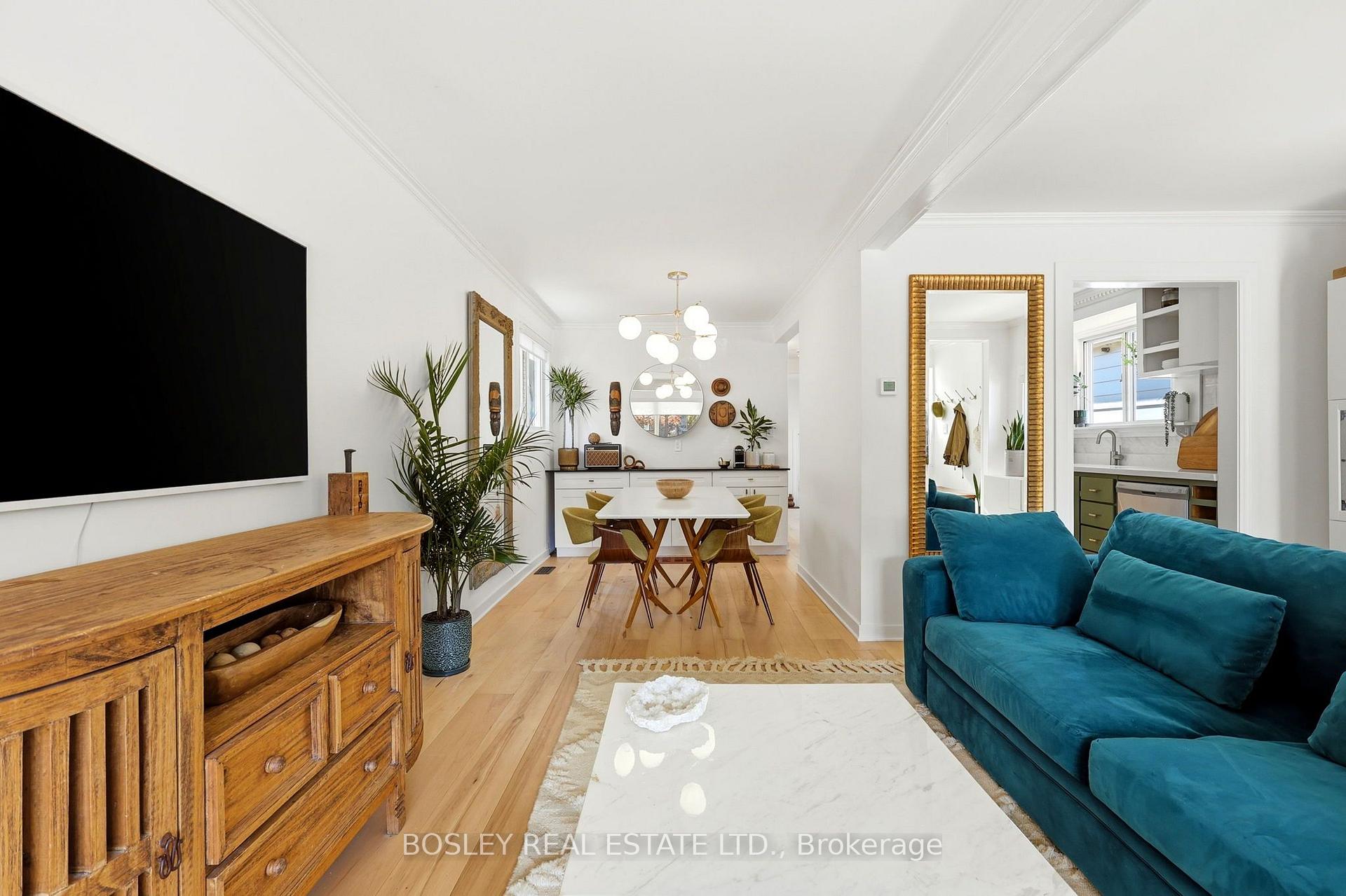 Photo 12 of 236 Virginia Avenue, Toronto, Woodbine-Lumsden — HOMEH
