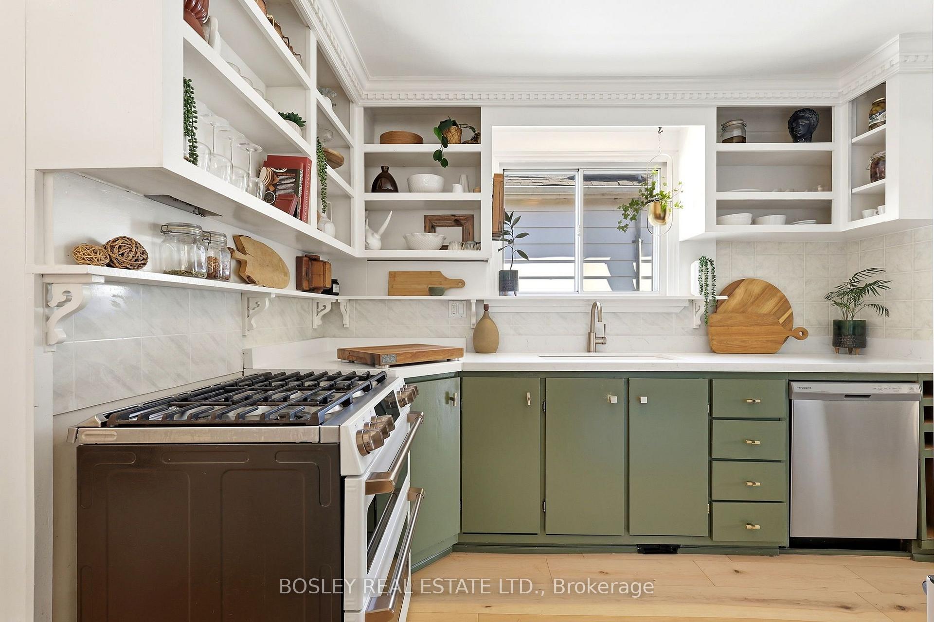 Photo 15 of 236 Virginia Avenue, Toronto, Woodbine-Lumsden — HOMEH