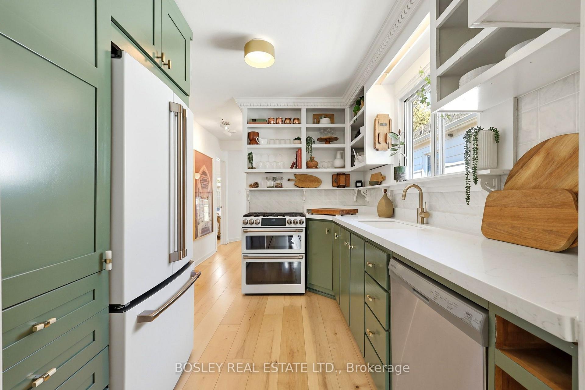Photo 16 of 236 Virginia Avenue, Toronto, Woodbine-Lumsden — HOMEH