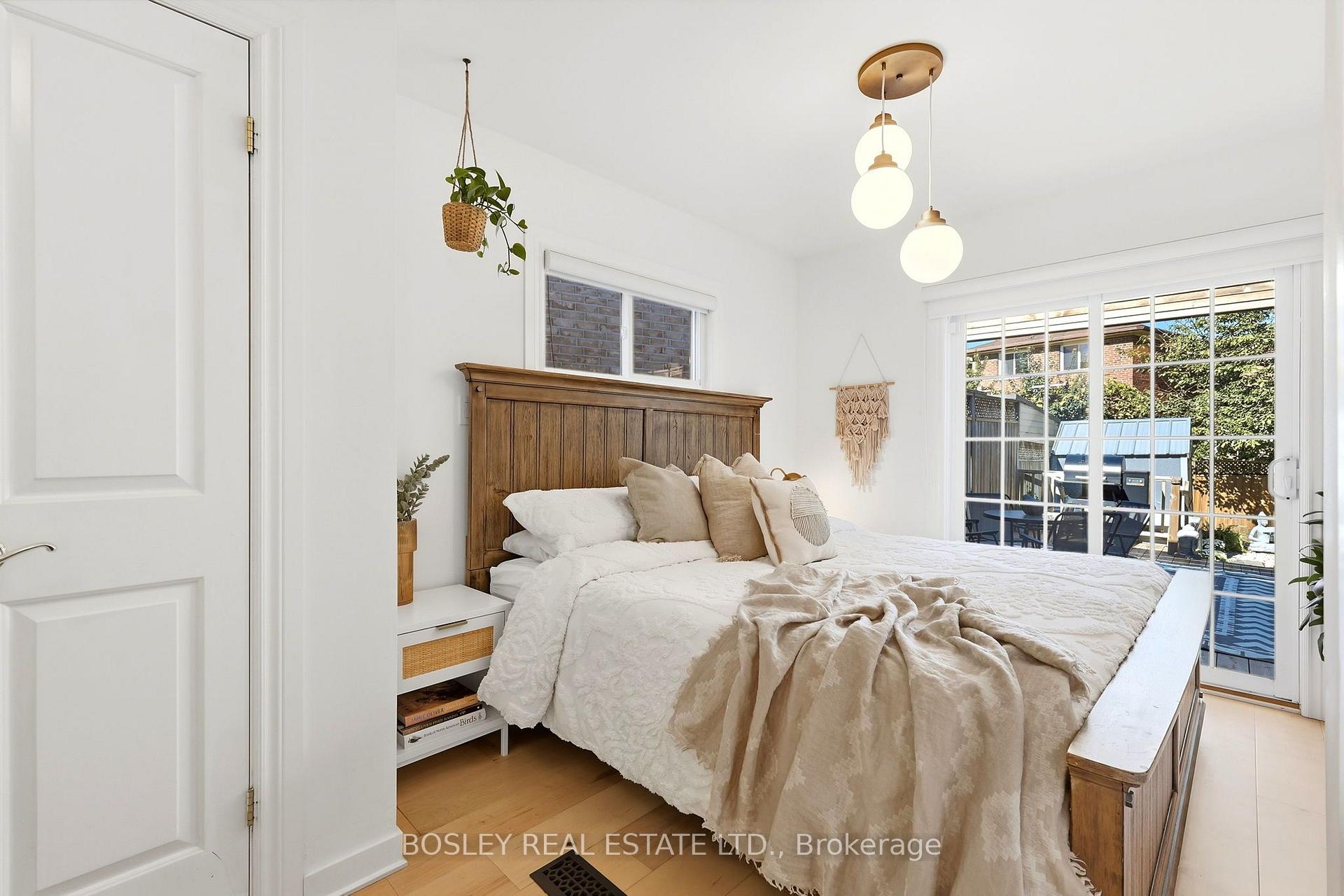 Photo 25 of 236 Virginia Avenue, Toronto, Woodbine-Lumsden — HOMEH