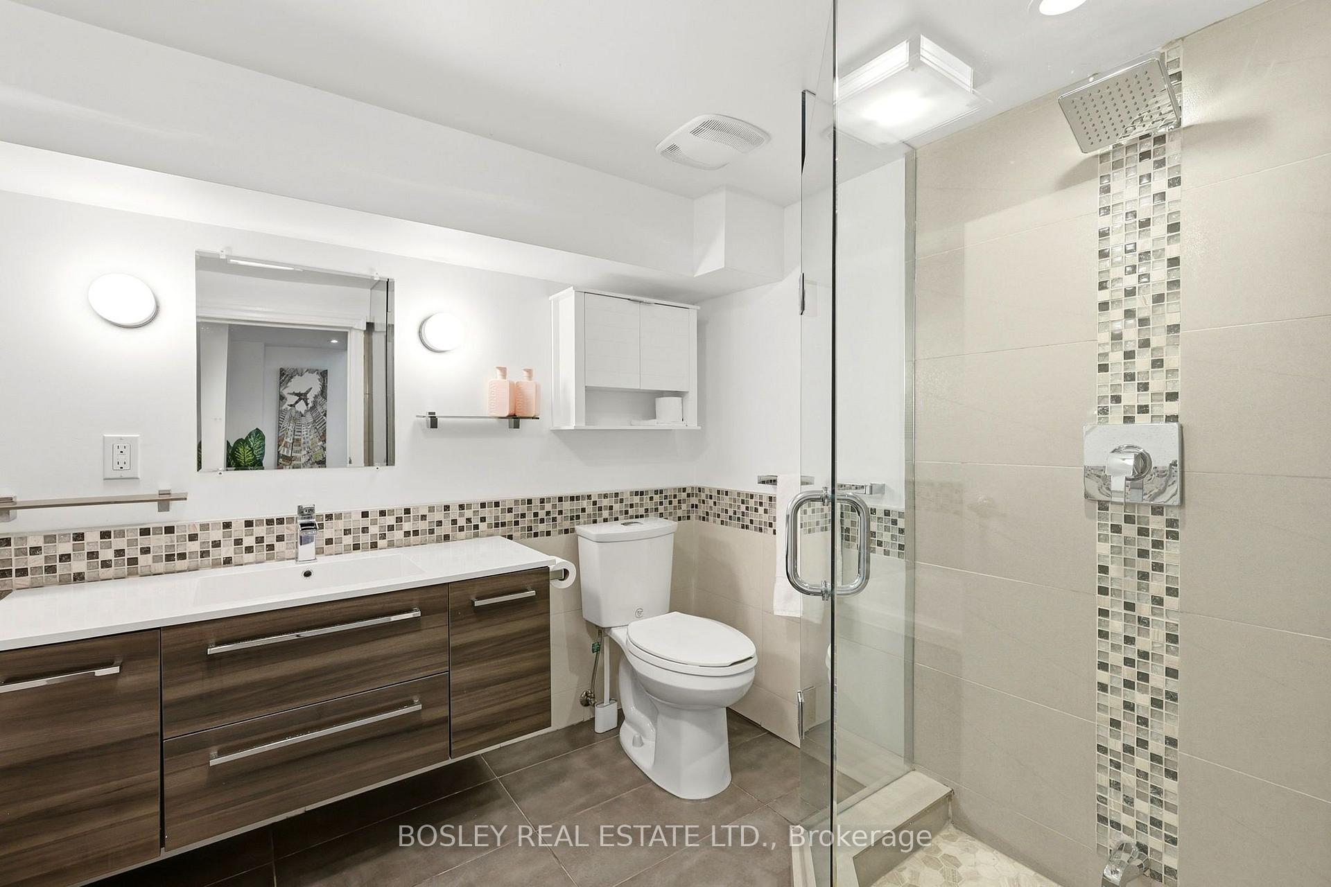 Photo 28 of 236 Virginia Avenue, Toronto, Woodbine-Lumsden — HOMEH