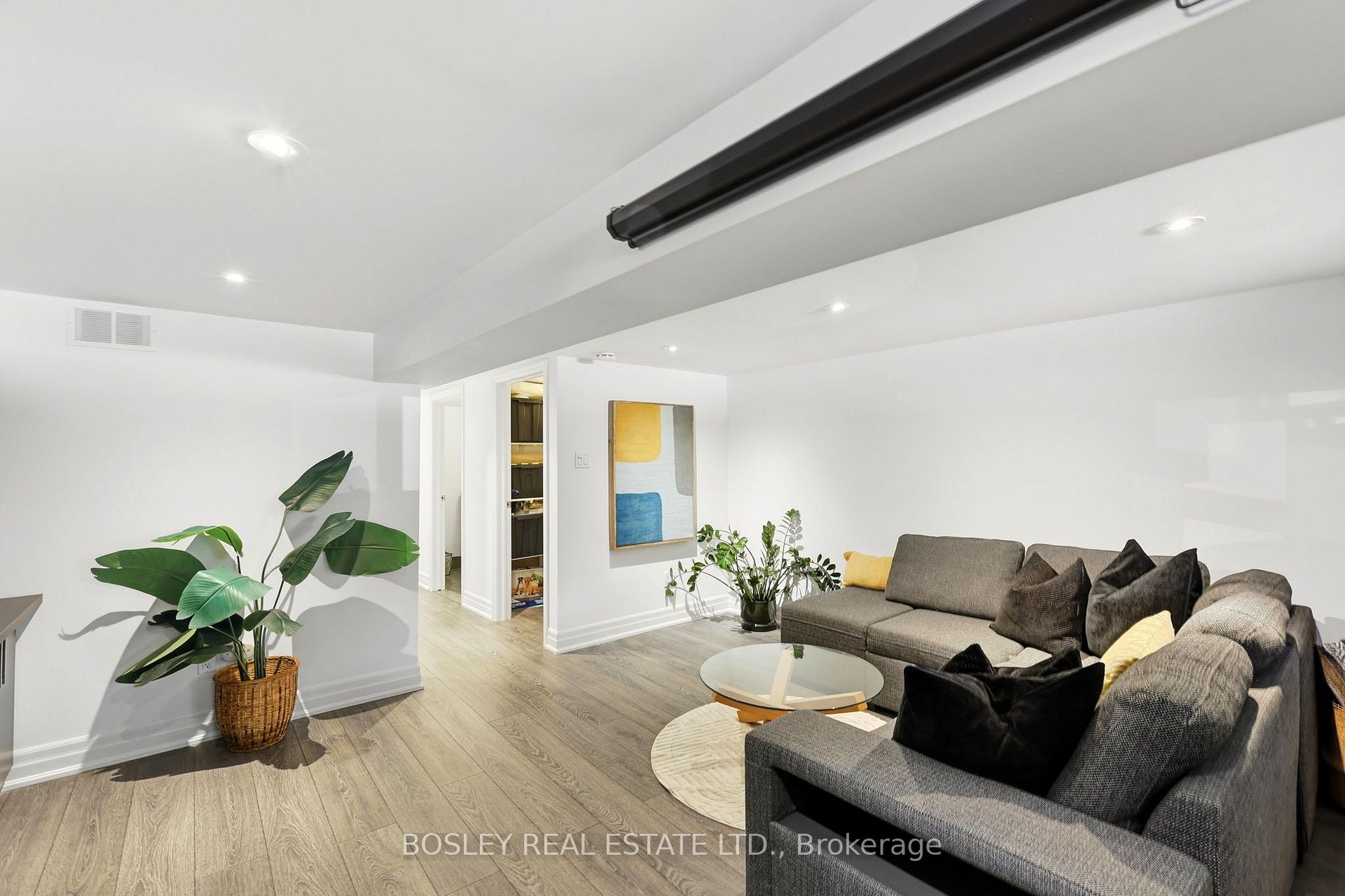 Photo 32 of 236 Virginia Avenue, Toronto, Woodbine-Lumsden — HOMEH