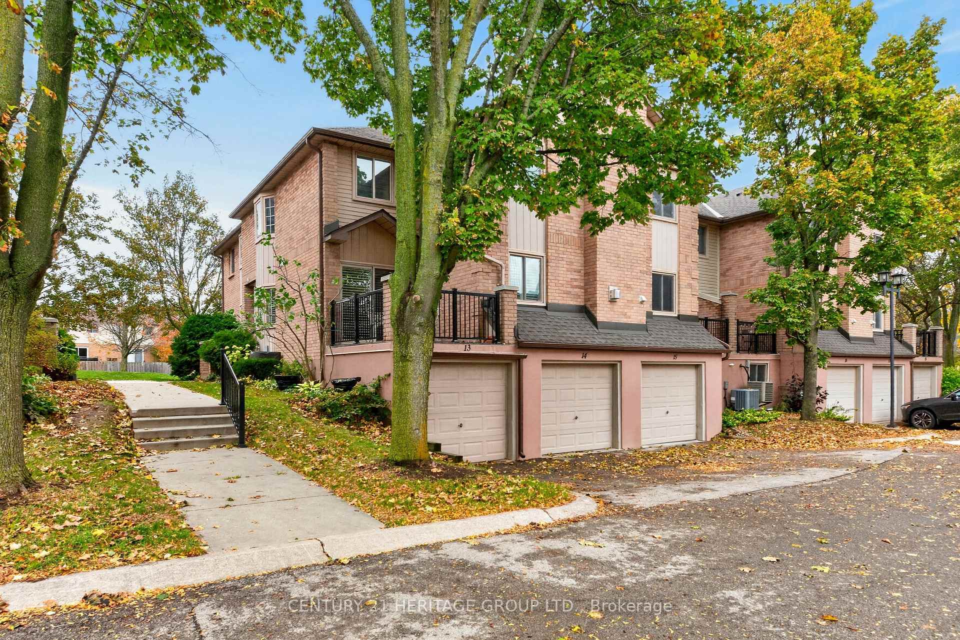 Photo 4 of Unit 15, 38 Elora Drive, Hamilton, Fessenden — HOMEH