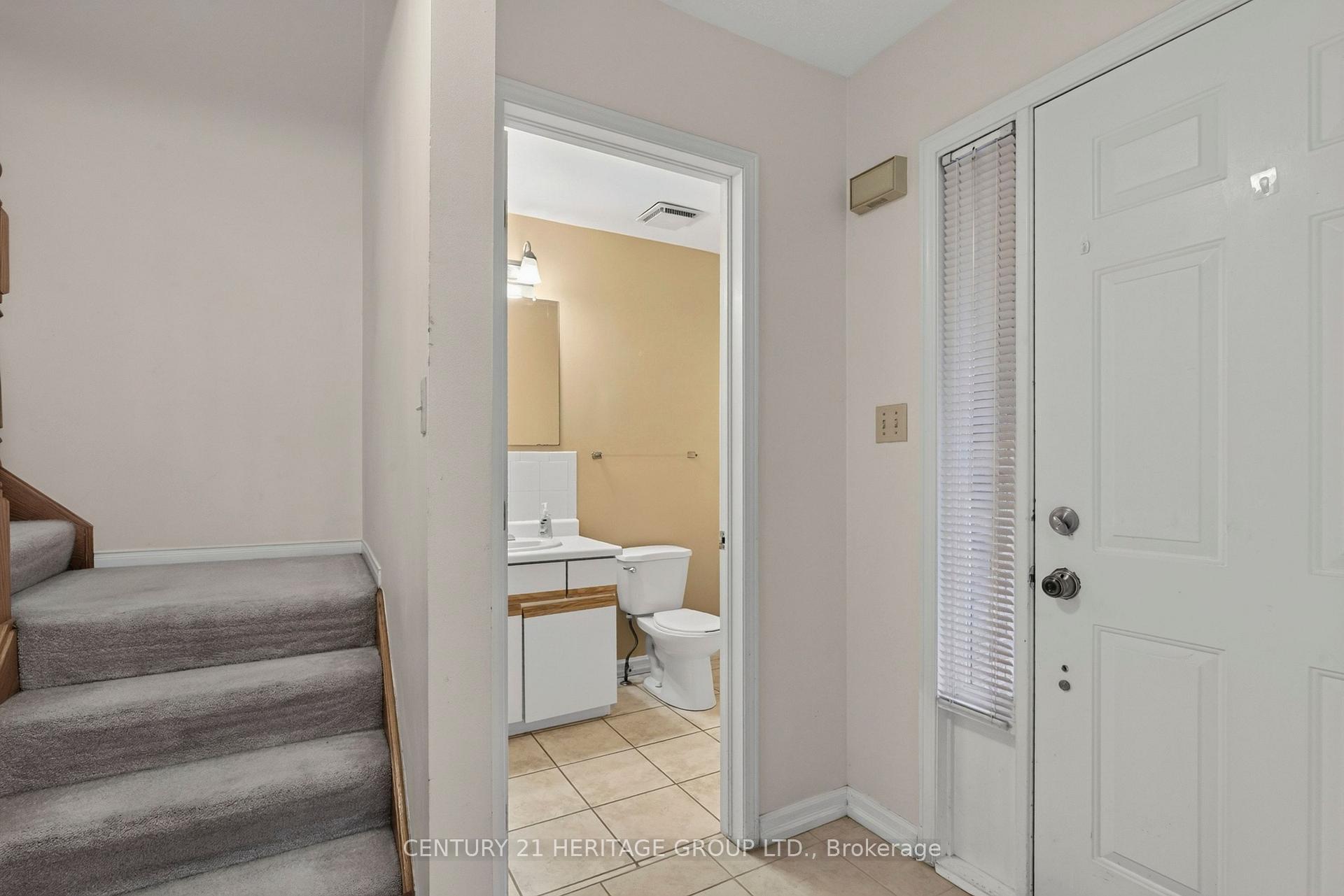 Photo 6 of Unit 15, 38 Elora Drive, Hamilton, Fessenden — HOMEH