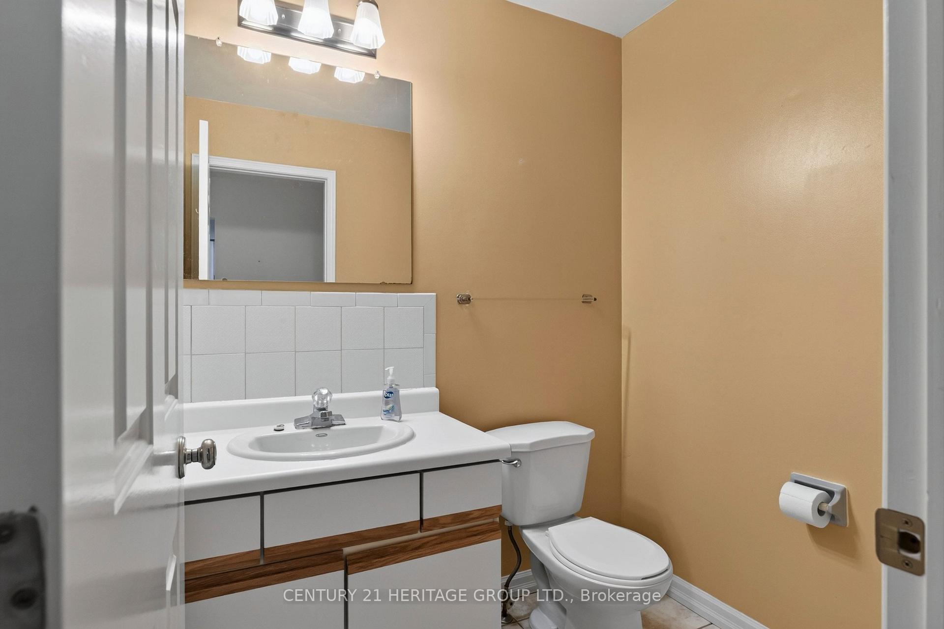 Photo 8 of Unit 15, 38 Elora Drive, Hamilton, Fessenden — HOMEH