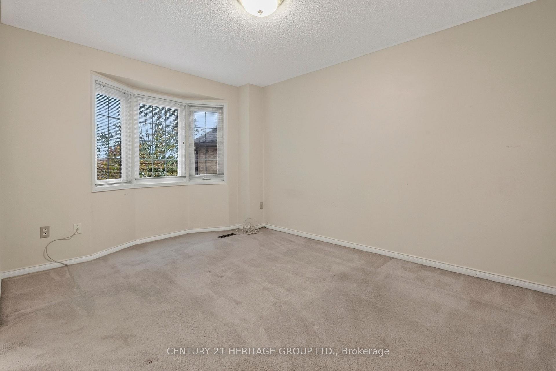 Photo 33 of Unit 15, 38 Elora Drive, Hamilton, Fessenden — HOMEH
