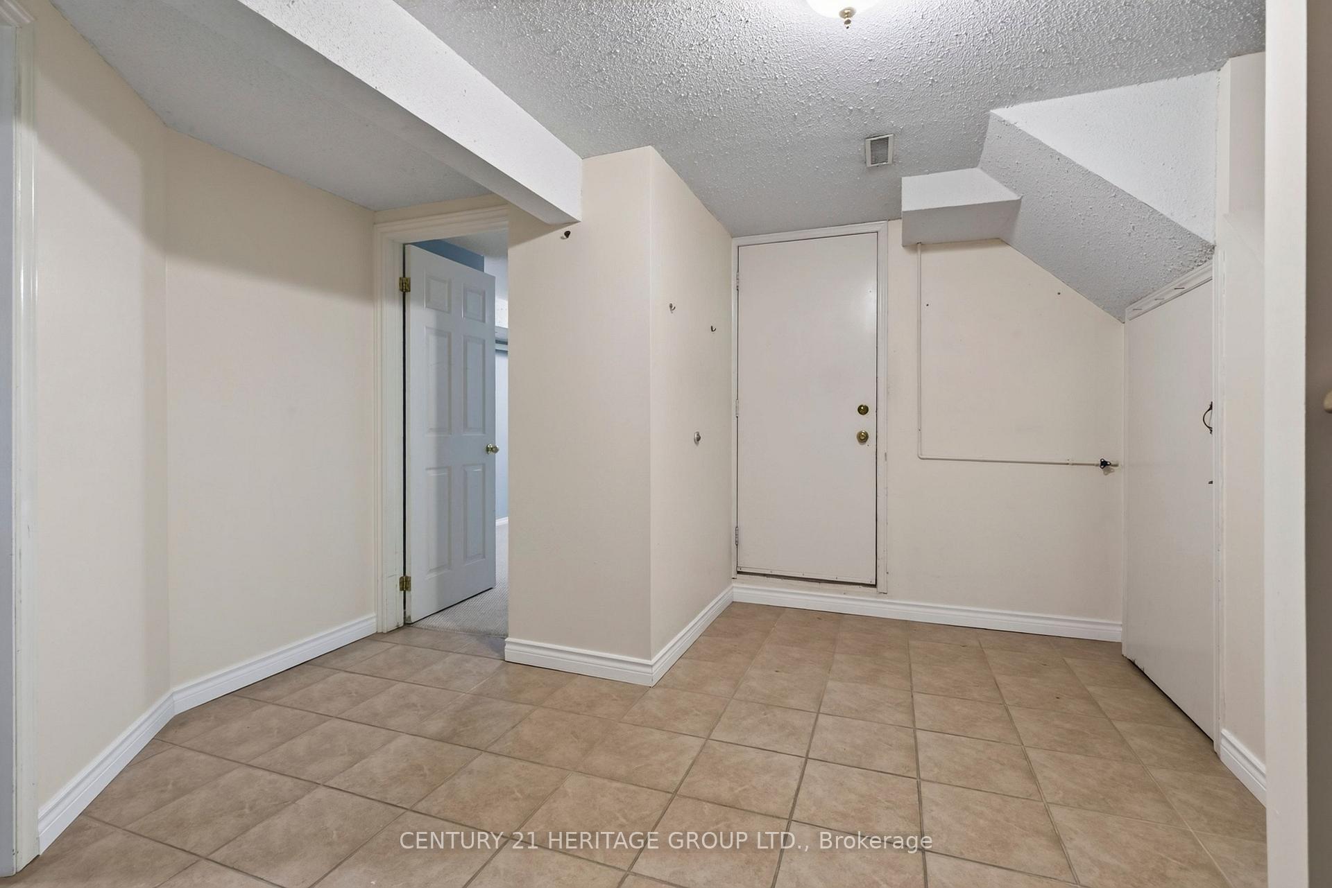 Photo 39 of Unit 15, 38 Elora Drive, Hamilton, Fessenden — HOMEH