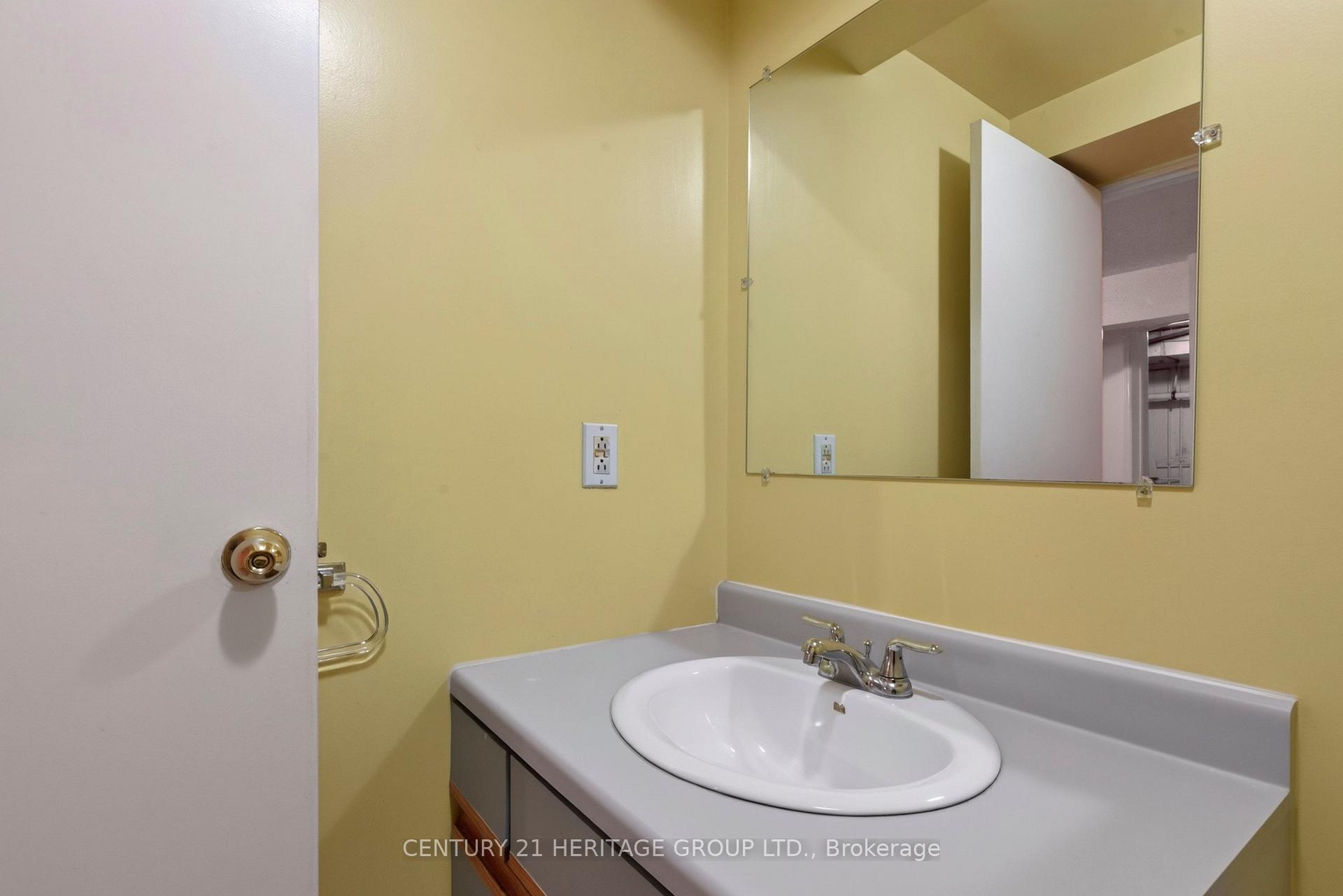 Photo 44 of Unit 15, 38 Elora Drive, Hamilton, Fessenden — HOMEH