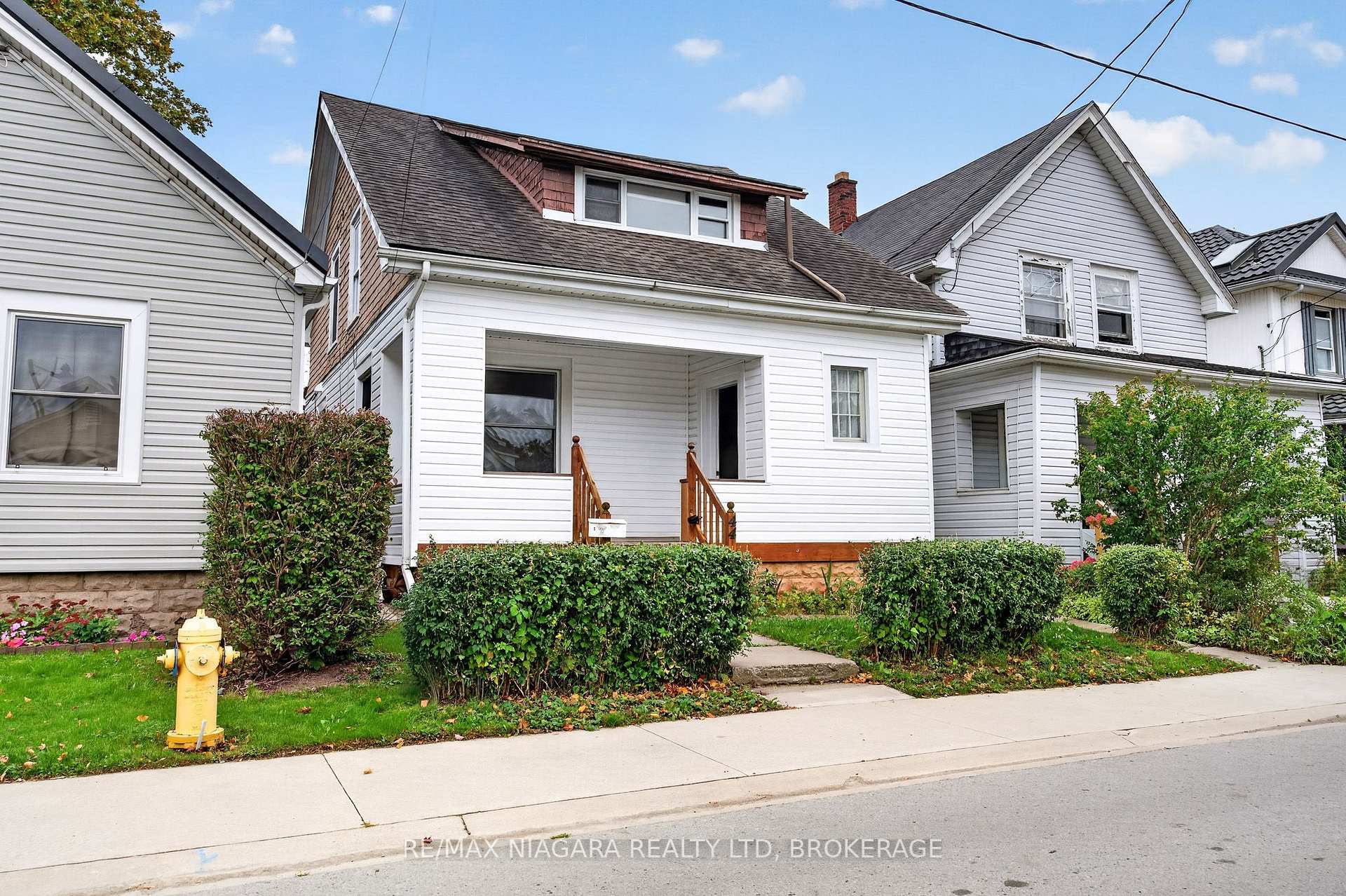 Photo 1 of 44 Lowell Avenue, St. Catharines, Downtown — HOMEH