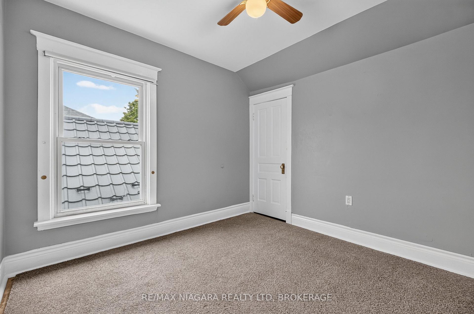 Photo 13 of 44 Lowell Avenue, St. Catharines, Downtown — HOMEH