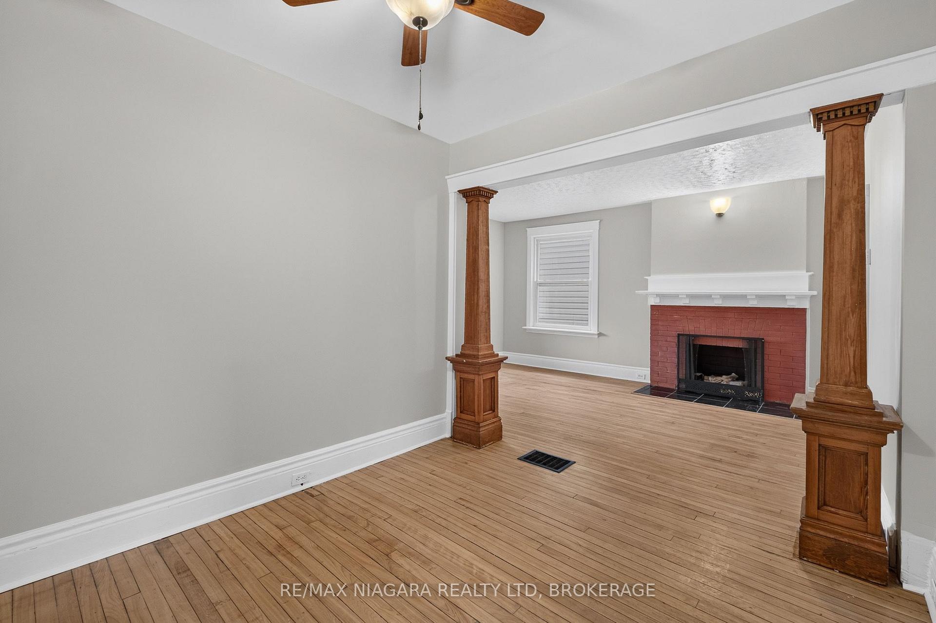 Photo 17 of 44 Lowell Avenue, St. Catharines, Downtown — HOMEH