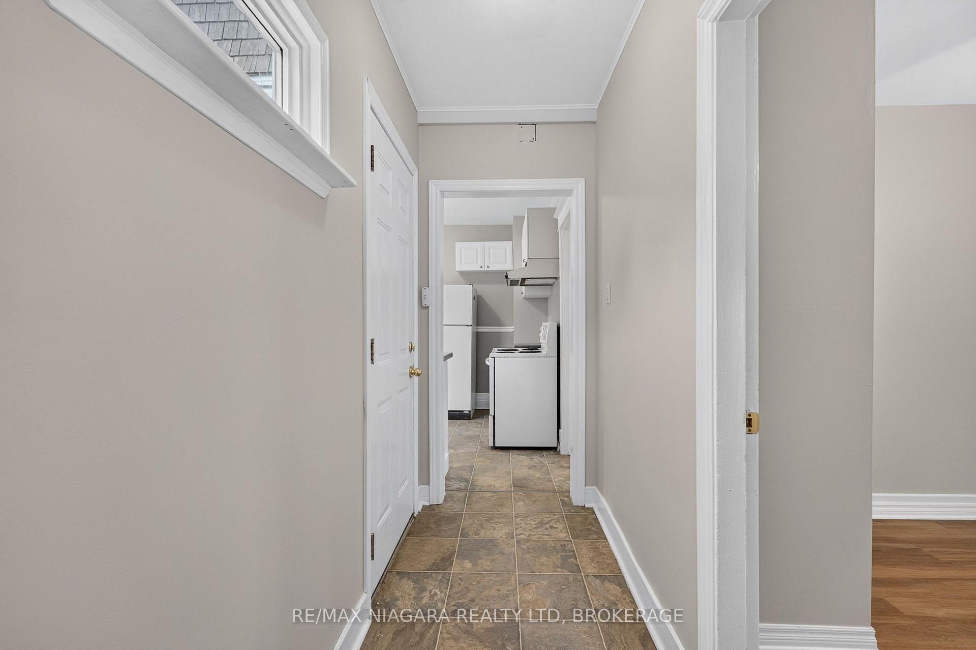 Photo 28 of 44 Lowell Avenue, St. Catharines, Downtown — HOMEH